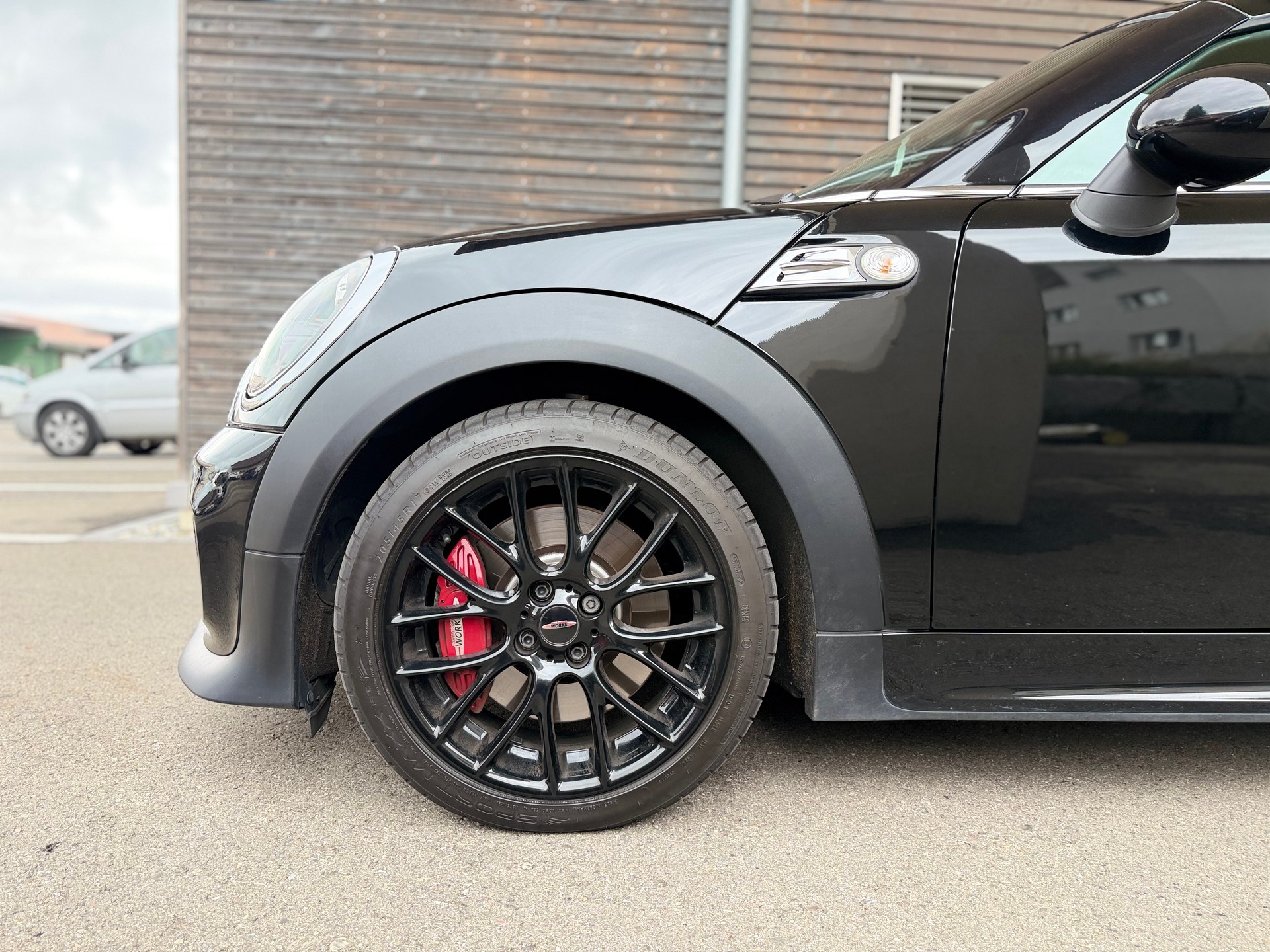 MINI Cooper John Cooper Works Coupé-image-6