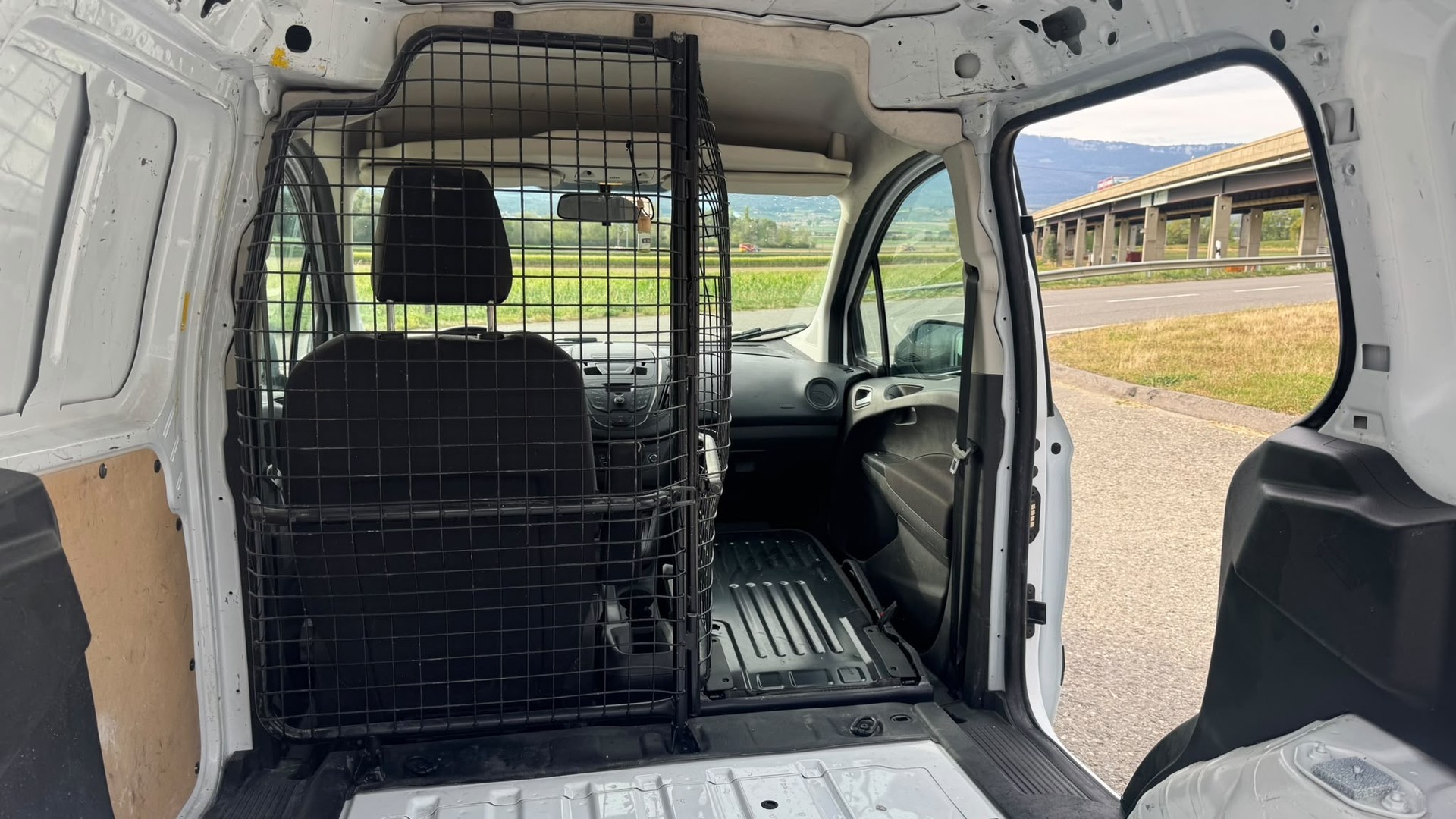 FORD Transit Courier Van 1.0 EcoBoost Trend-image-8