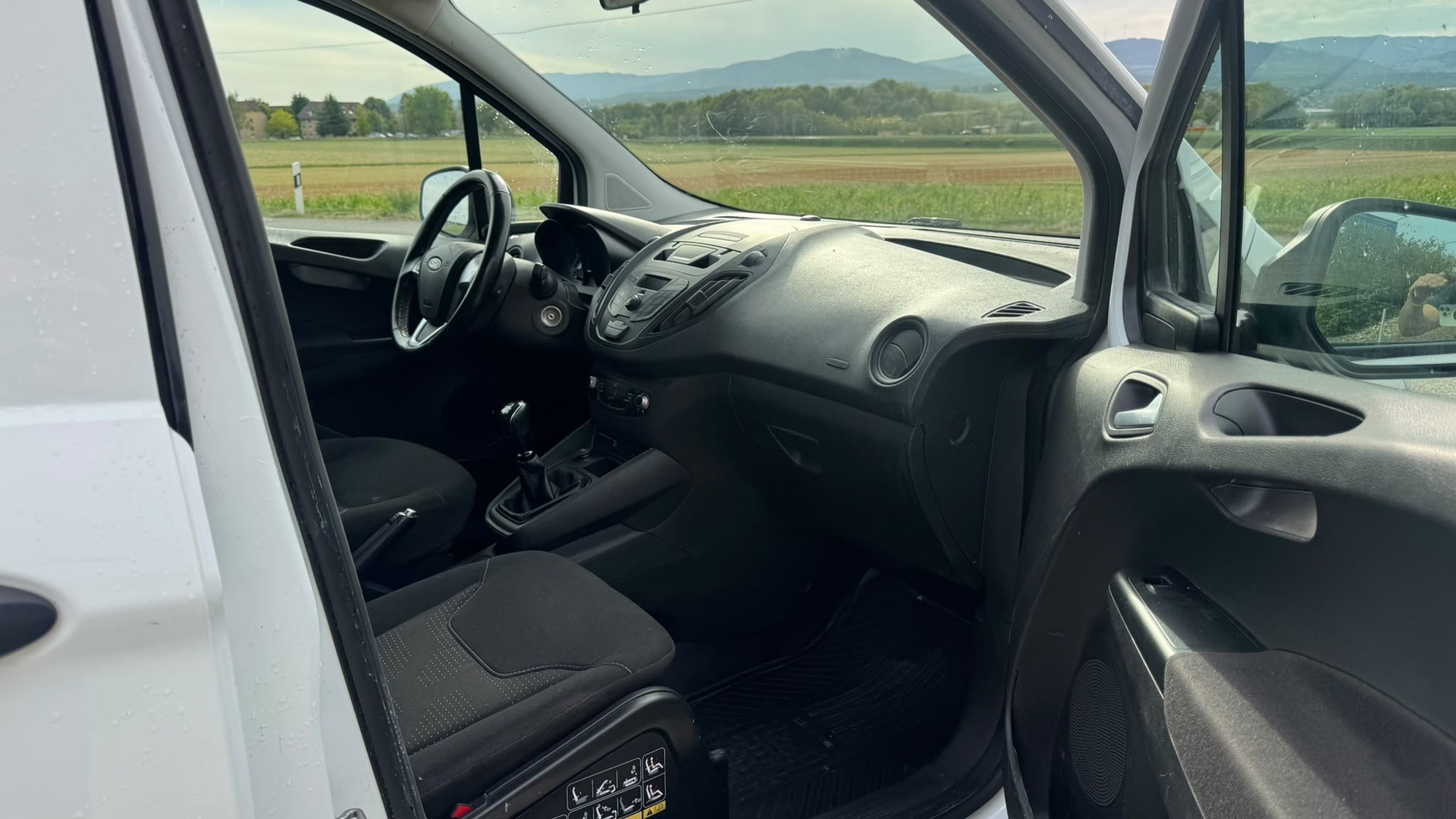 FORD Transit Courier Van 1.0 EcoBoost Trend-image-9