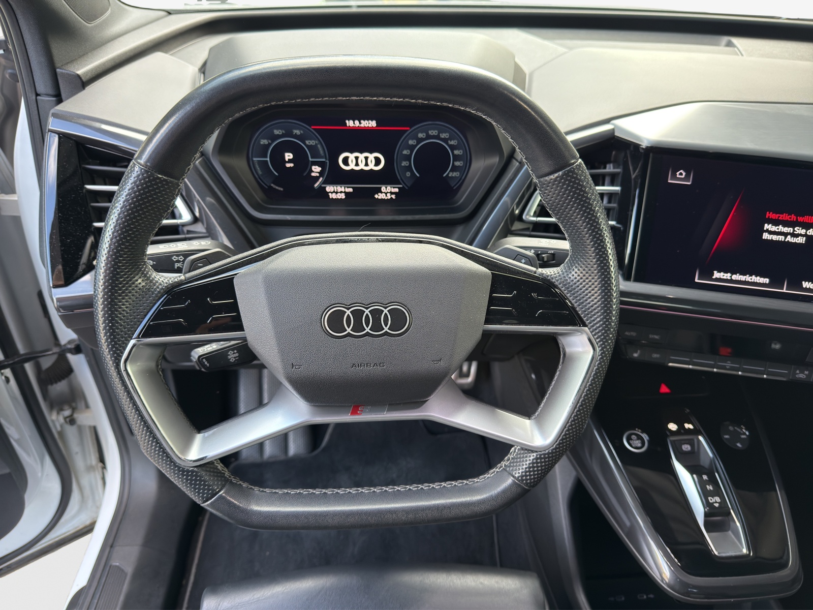 AUDI Q4 Sportback e-tron 50 quattro-image-10