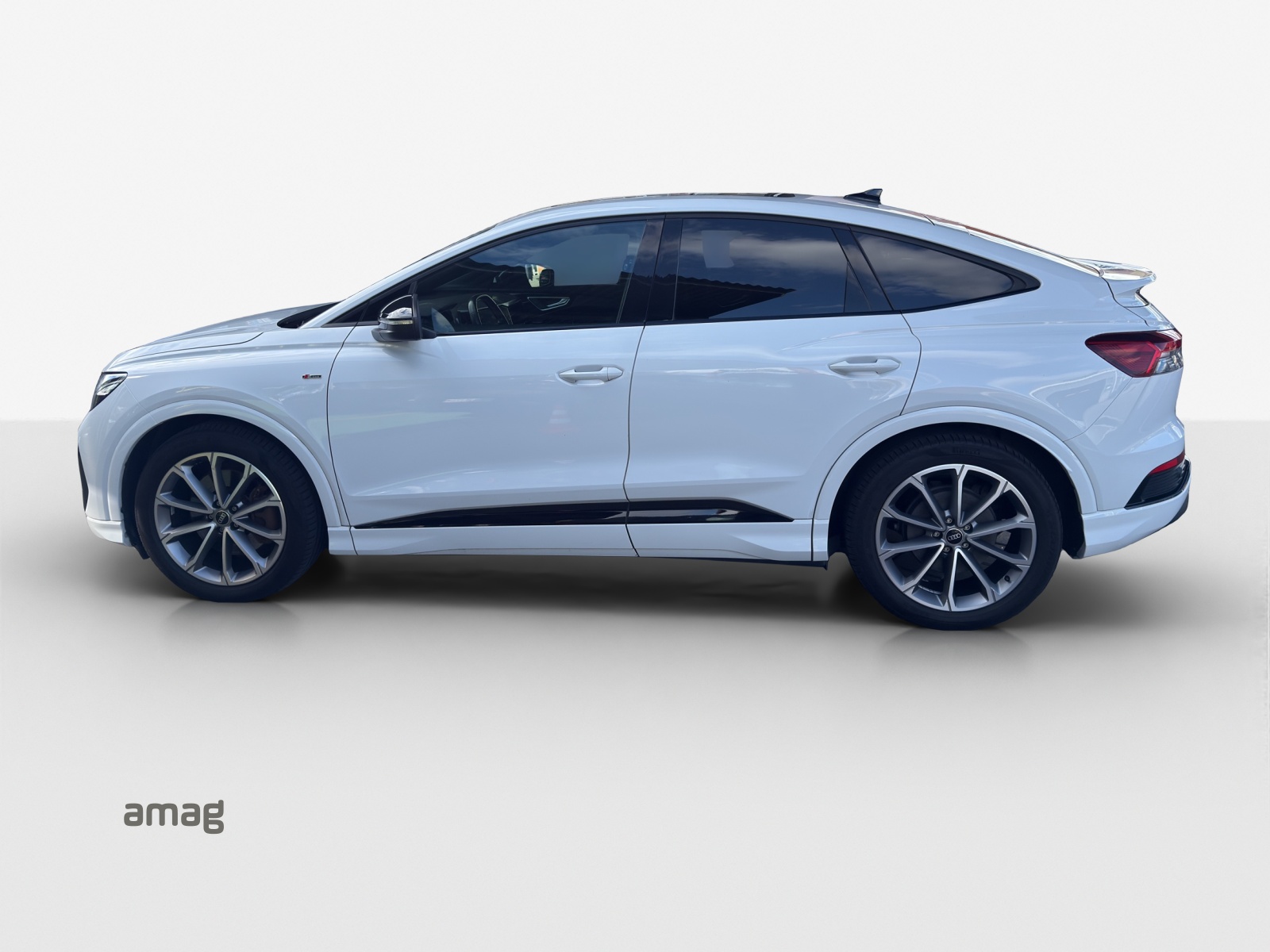AUDI Q4 Sportback e-tron 50 quattro-image-1
