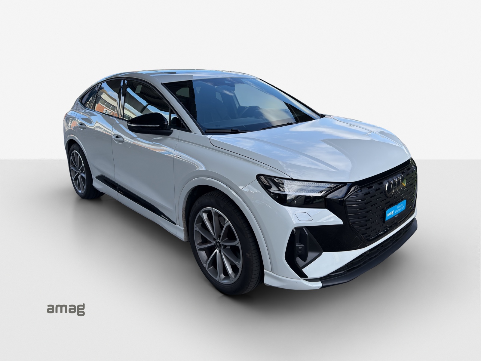 AUDI Q4 Sportback e-tron 50 quattro-image-6