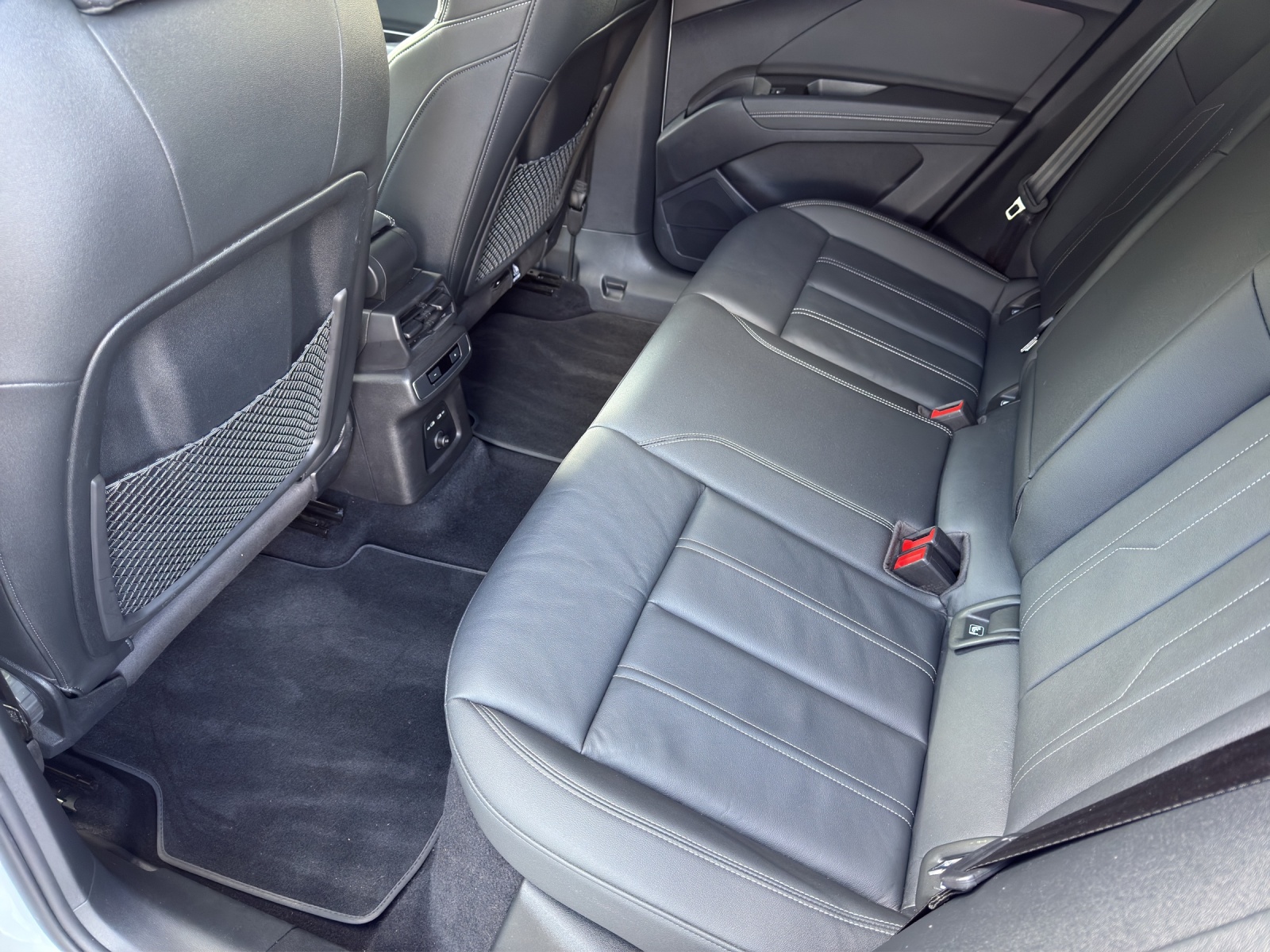 AUDI Q4 Sportback e-tron 50 quattro-image-12