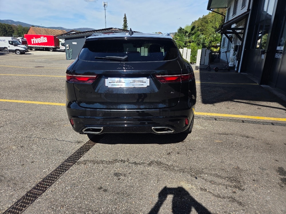 JAGUAR F-Pace 3.0 P400 R-Dynamic MHEV HSE AWD-image-5
