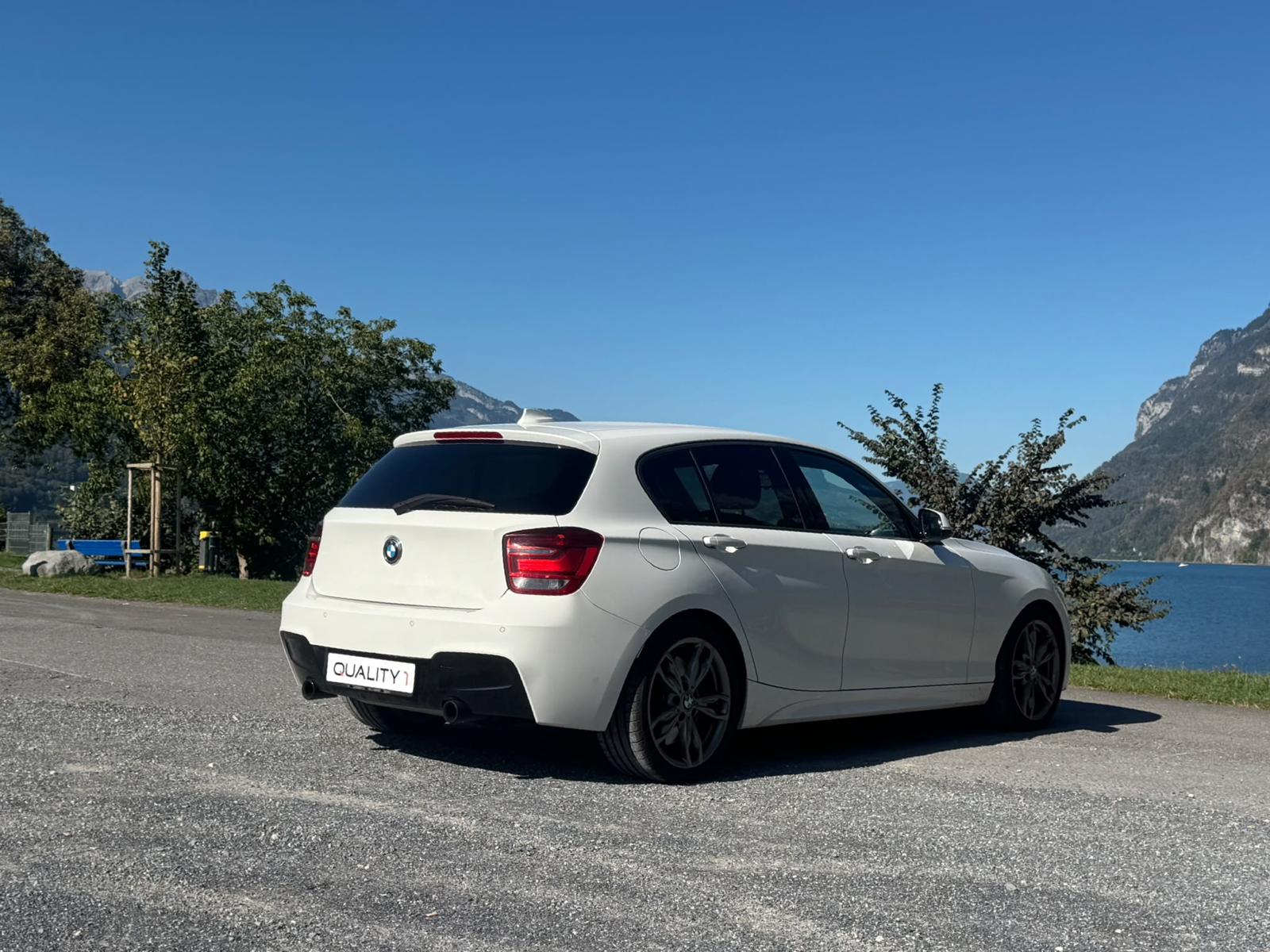 BMW M135i xDrive Steptronic-image-7