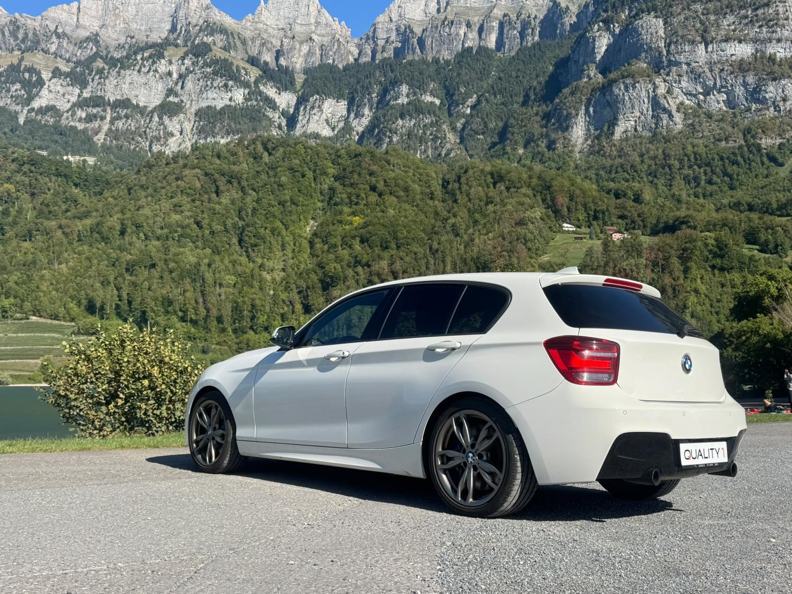 BMW M135i xDrive Steptronic-image-6