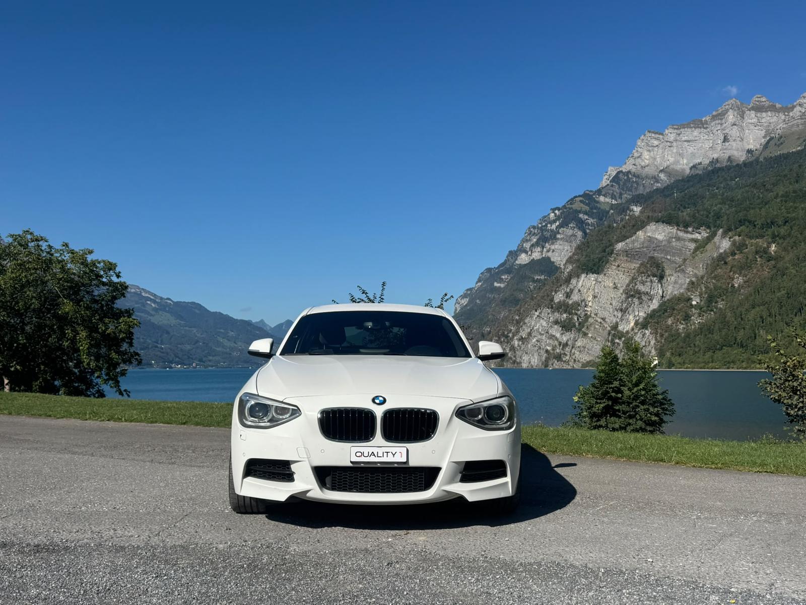 BMW M135i xDrive Steptronic-image-0