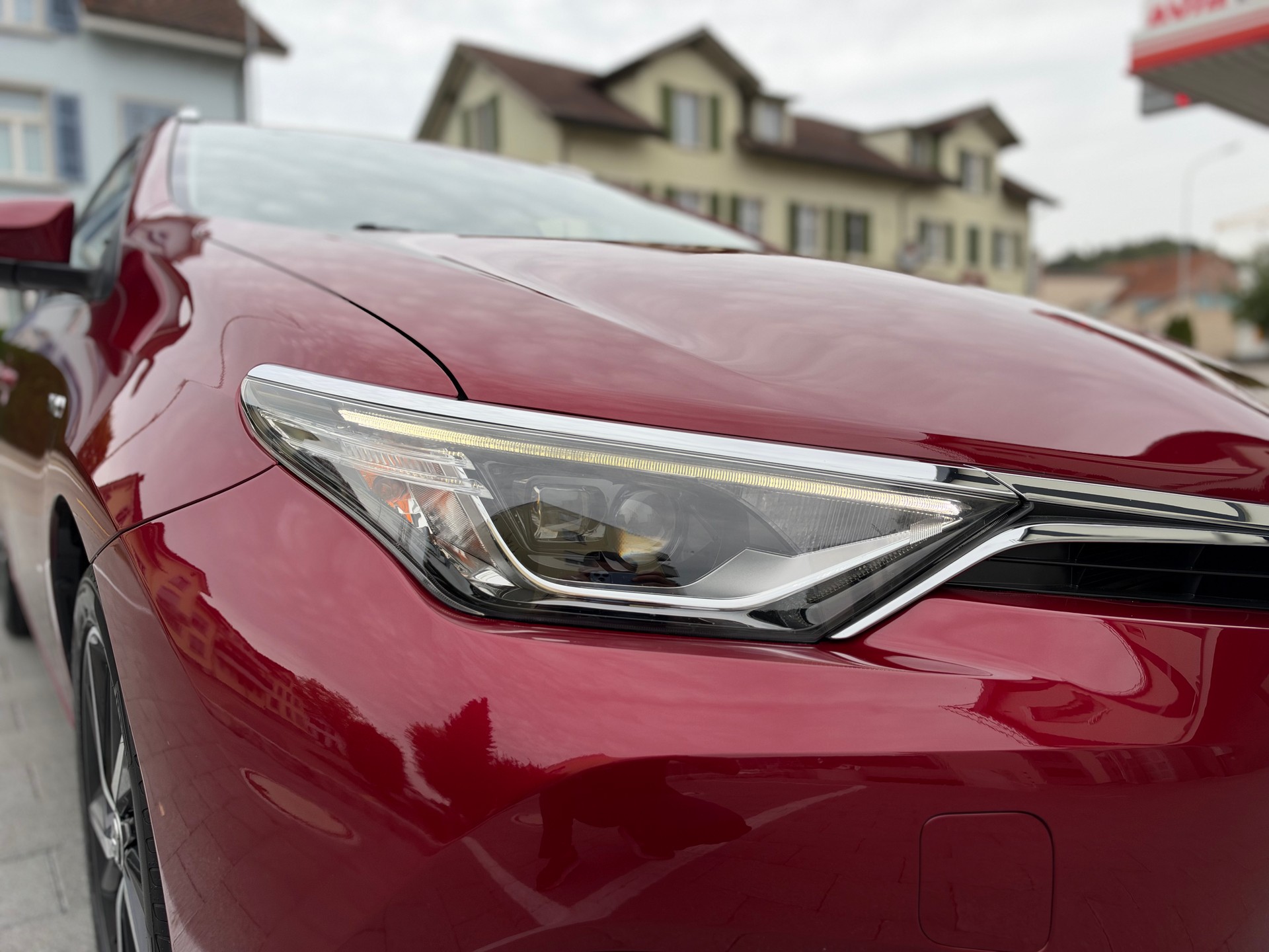 TOYOTA Auris Touring Sports 1.8 HSD Style e-CVT-image-9