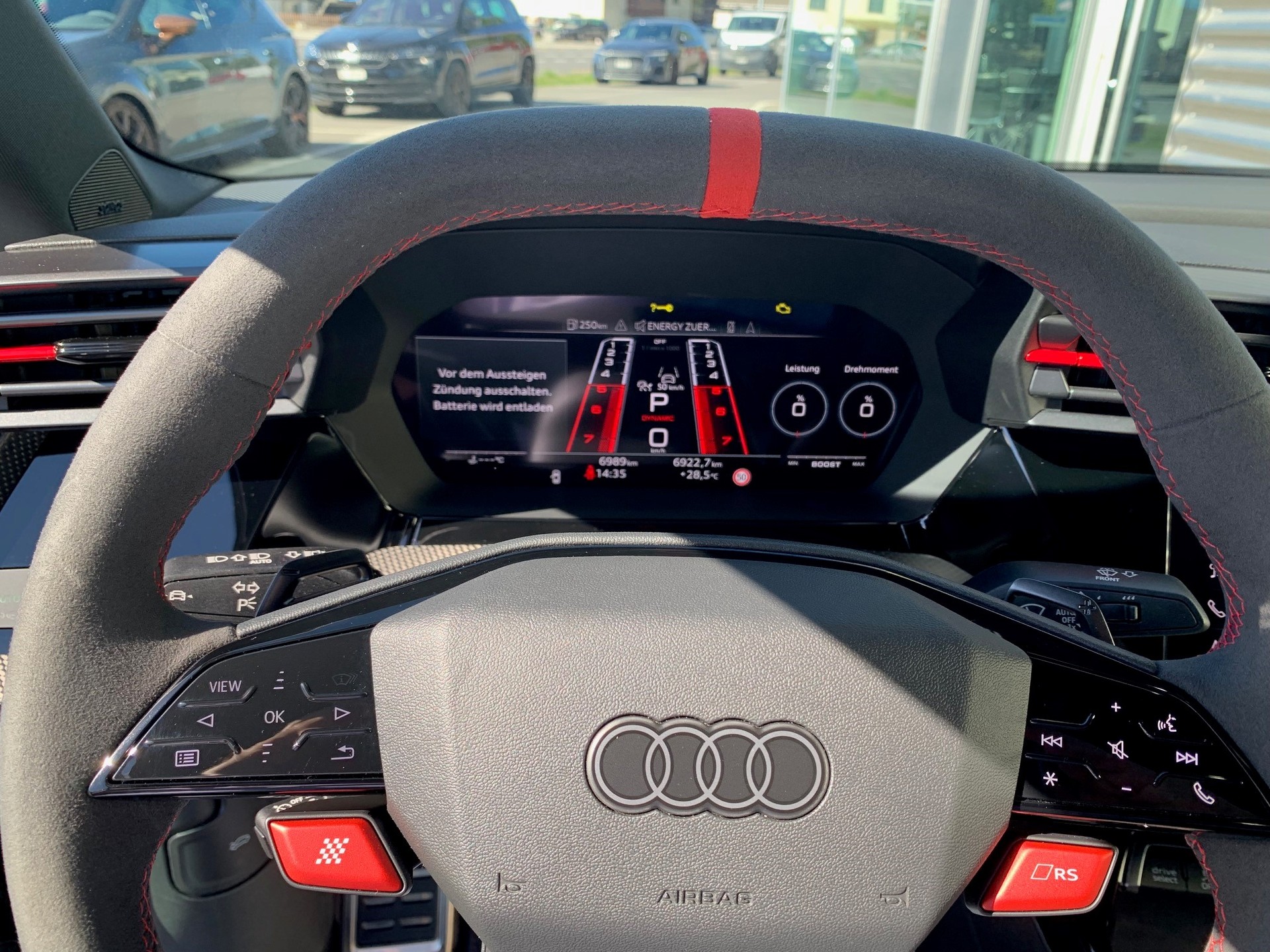 AUDI RS3 Limousine 2.5 TSI quattro S-tronic-image-4