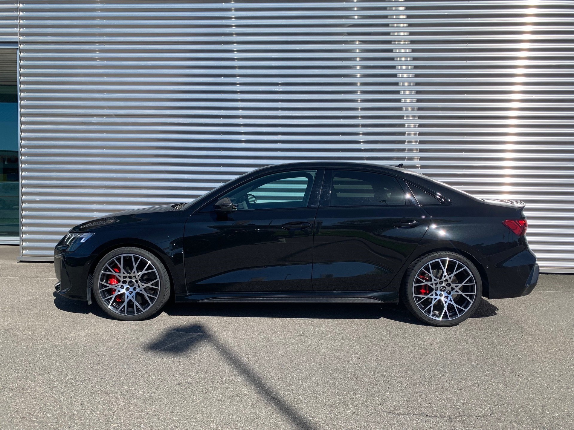AUDI RS3 Limousine 2.5 TSI quattro S-tronic-image-1