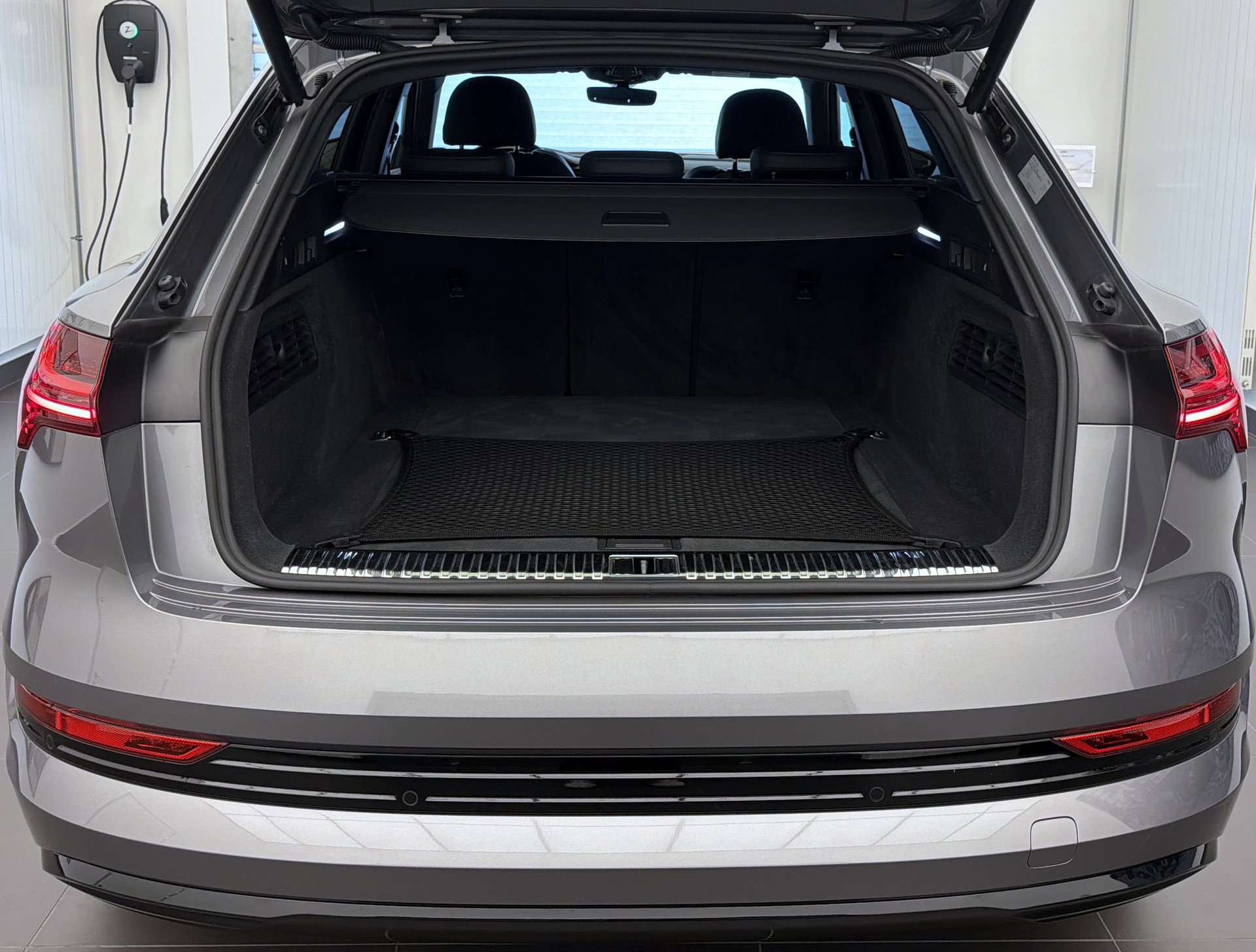 AUDI e-tron 55 Advanced Black Edition quattro-image-22