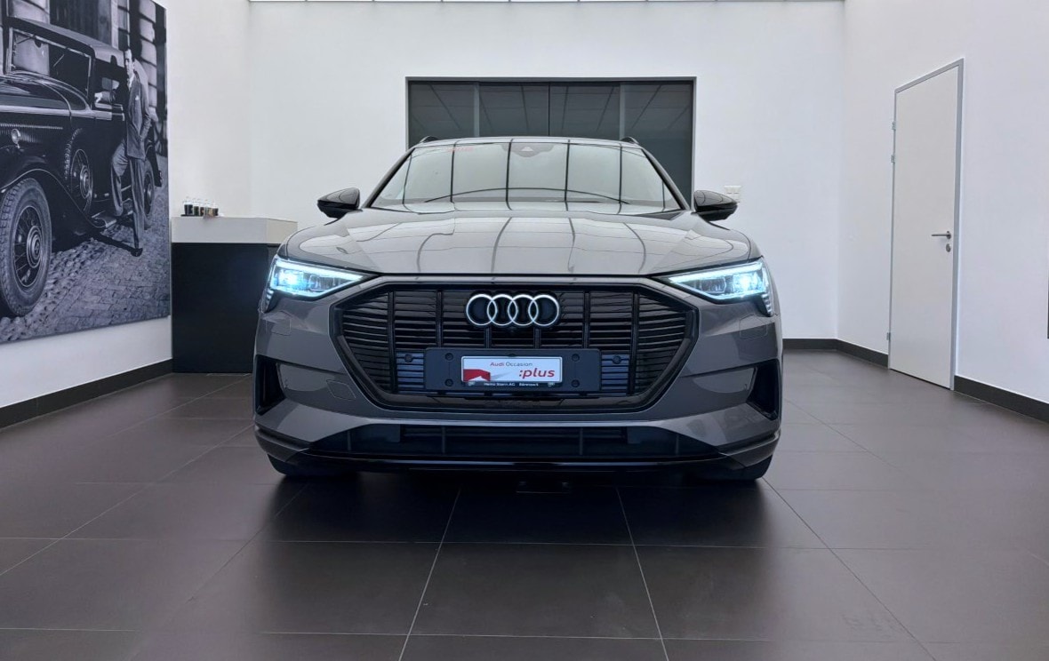 AUDI e-tron 55 Advanced Black Edition quattro-image-1