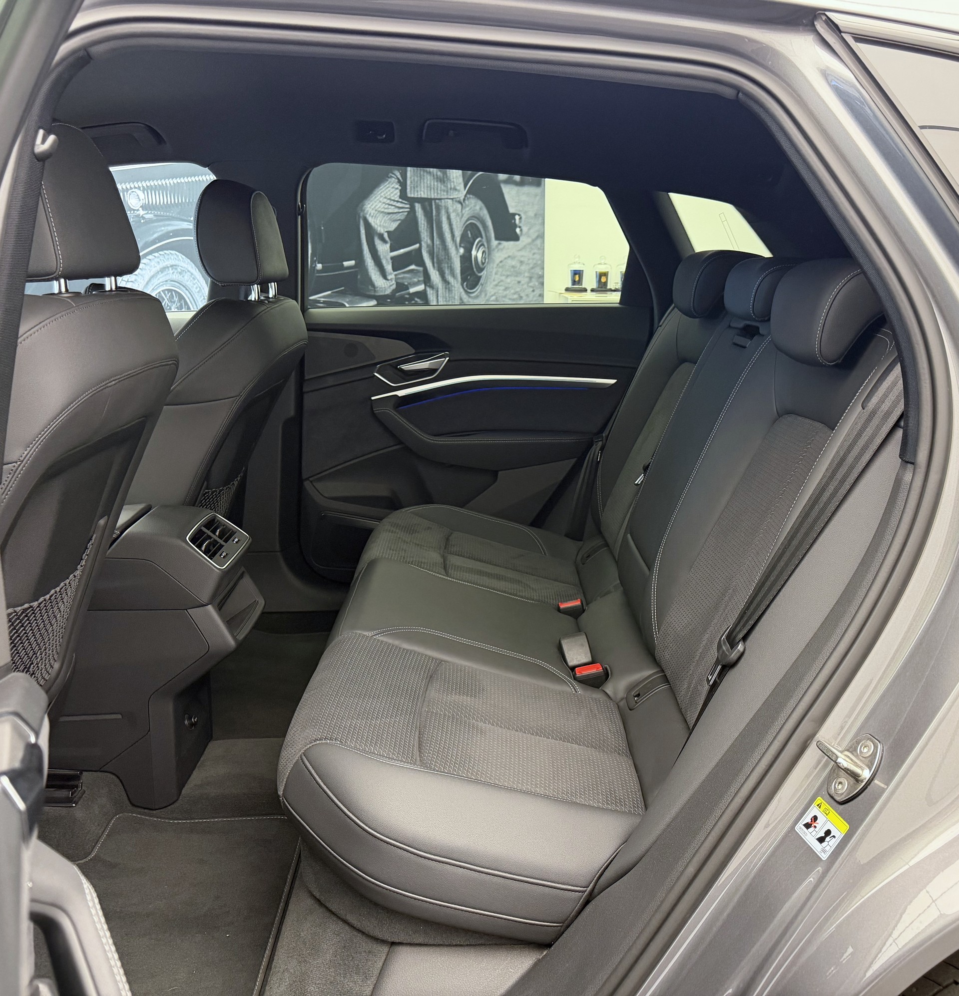 AUDI e-tron 55 Advanced Black Edition quattro-image-20