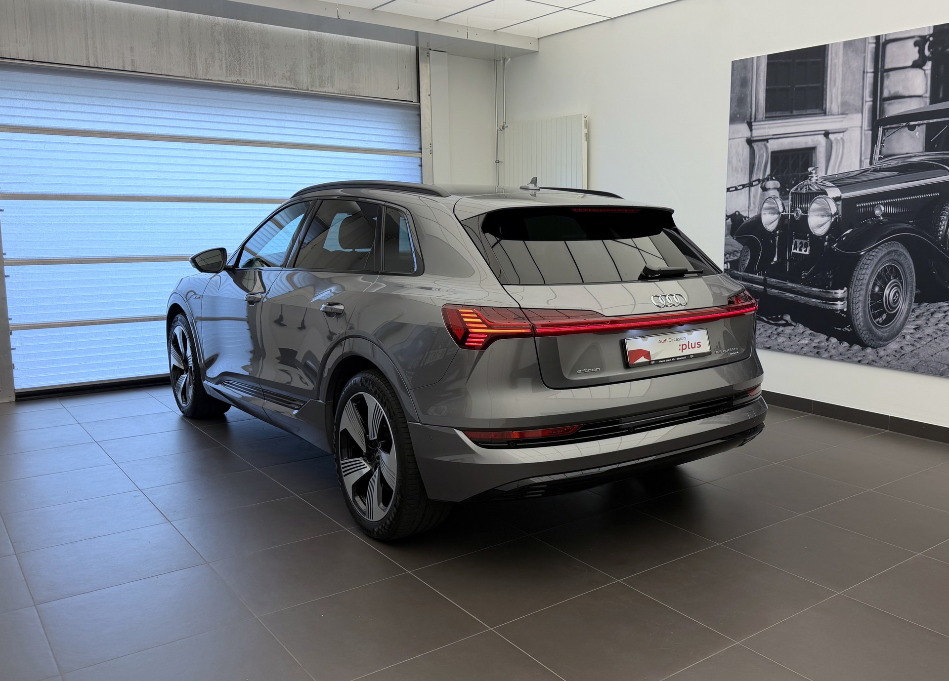 AUDI e-tron 55 Advanced Black Edition quattro-image-24