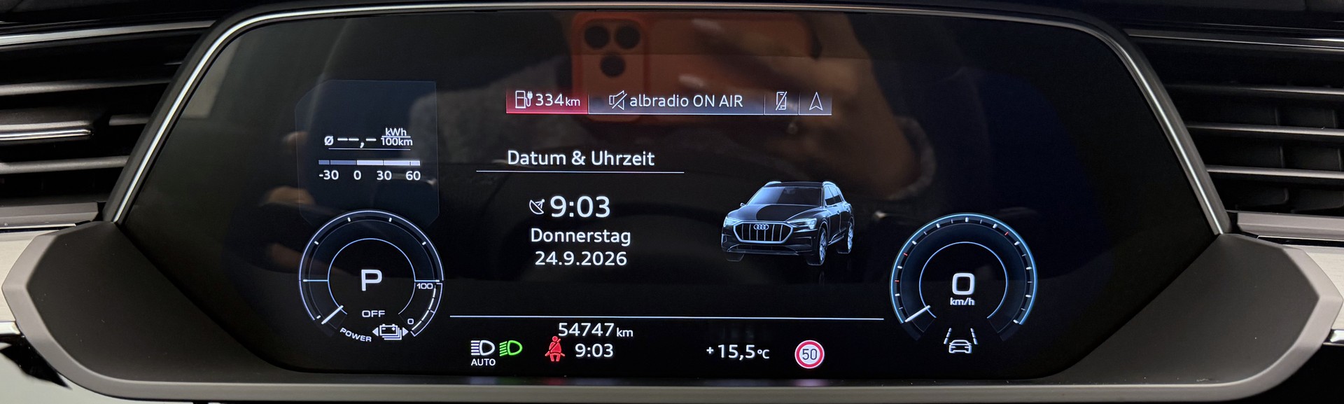 AUDI e-tron 55 Advanced Black Edition quattro-image-10