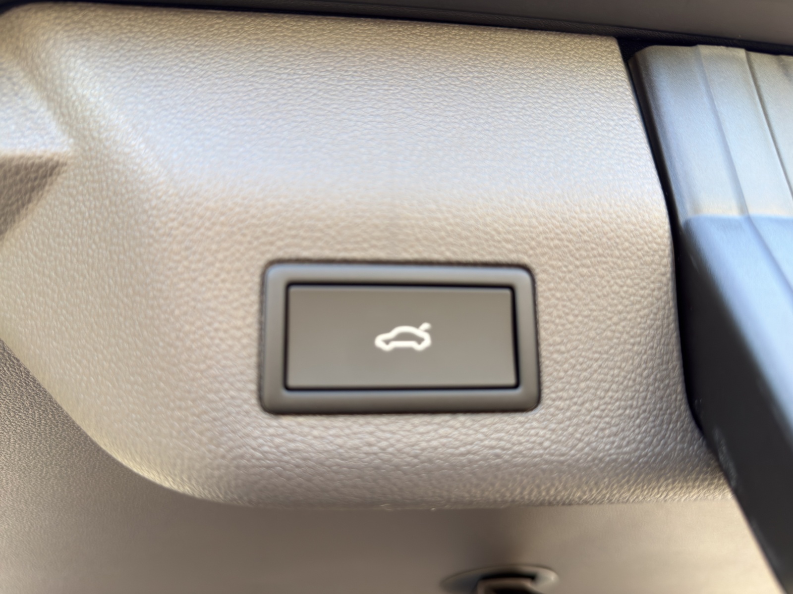 VW Multivan 1.5 eHybrid Trend Liberty 4Motion DSG-image-17