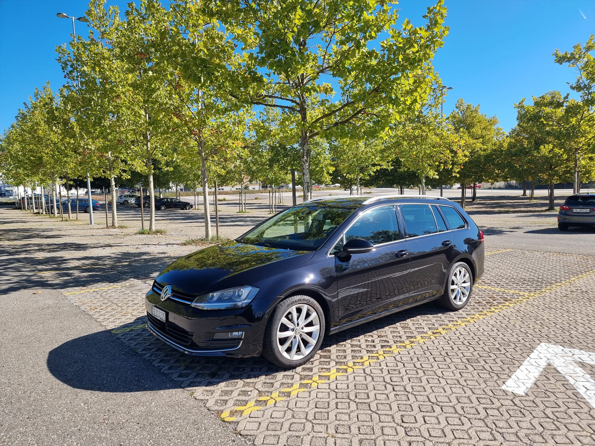 Car photo