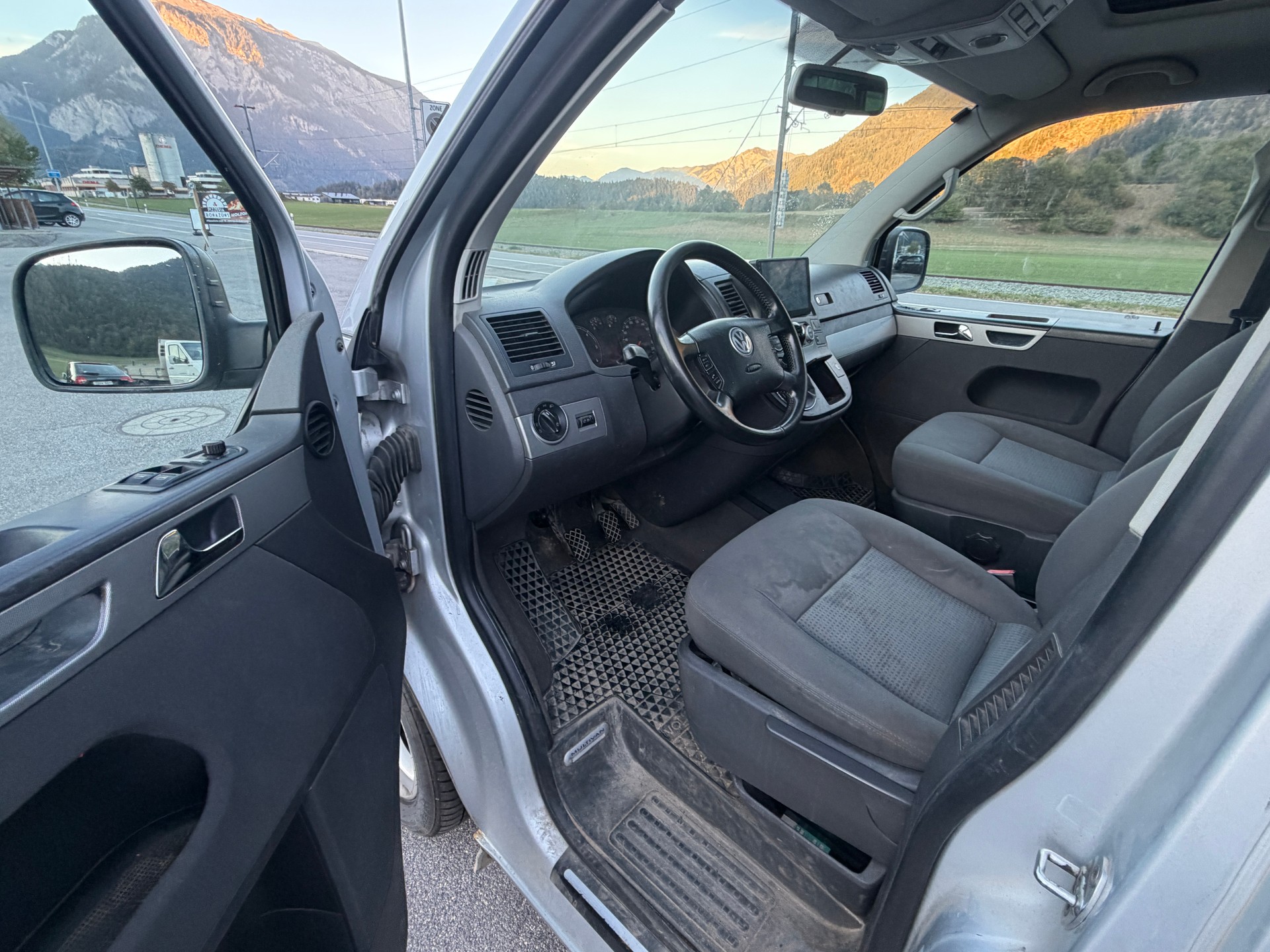 VW T5 Multivan Highline 2.5 TDI 4M-image-6
