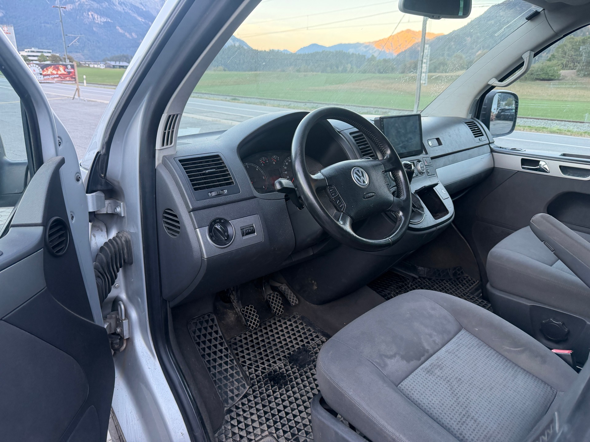 VW T5 Multivan Highline 2.5 TDI 4M-image-10