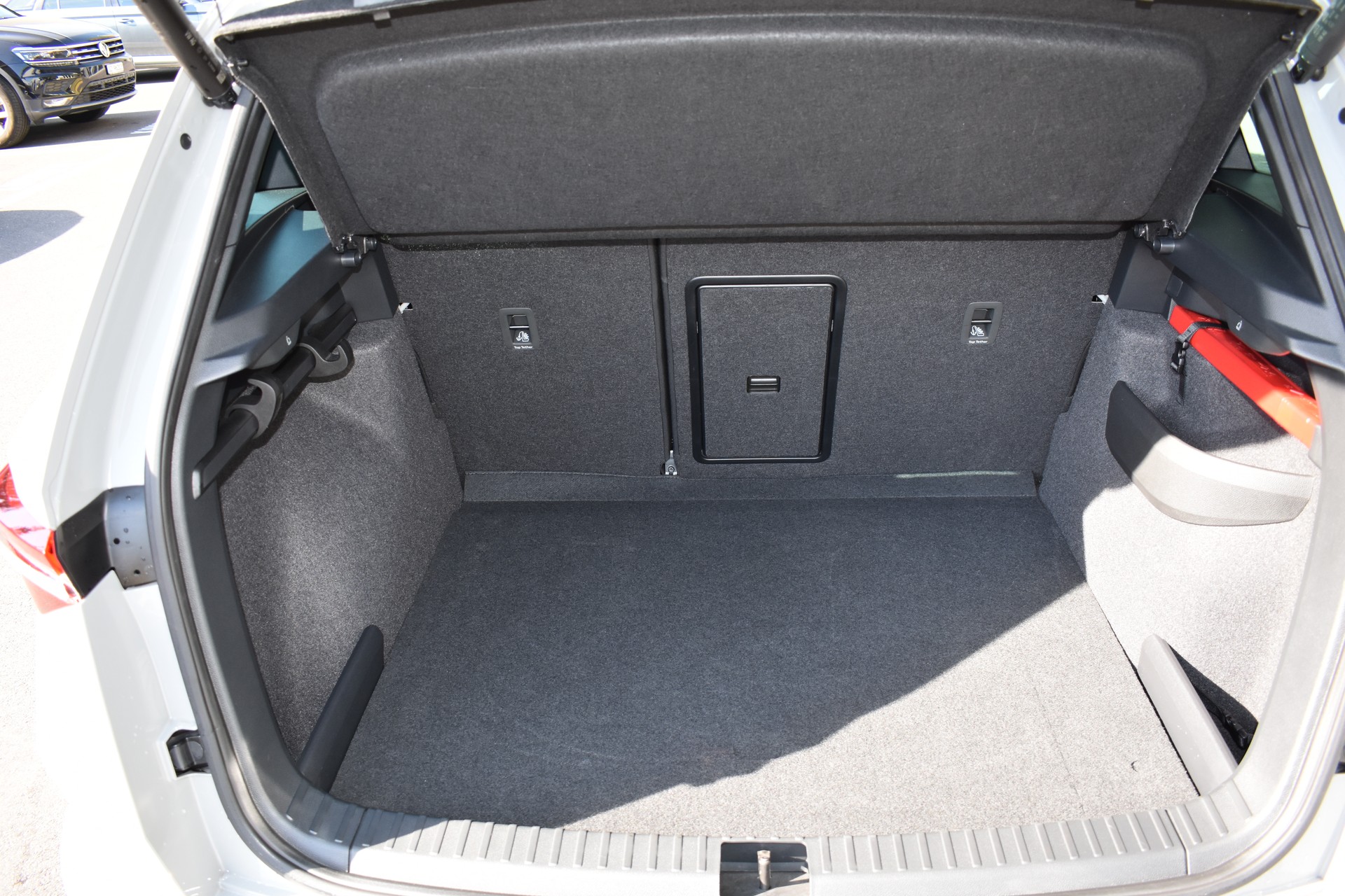 SKODA Karoq 2.0 TSI SportLine 4x4 DSG-image-10
