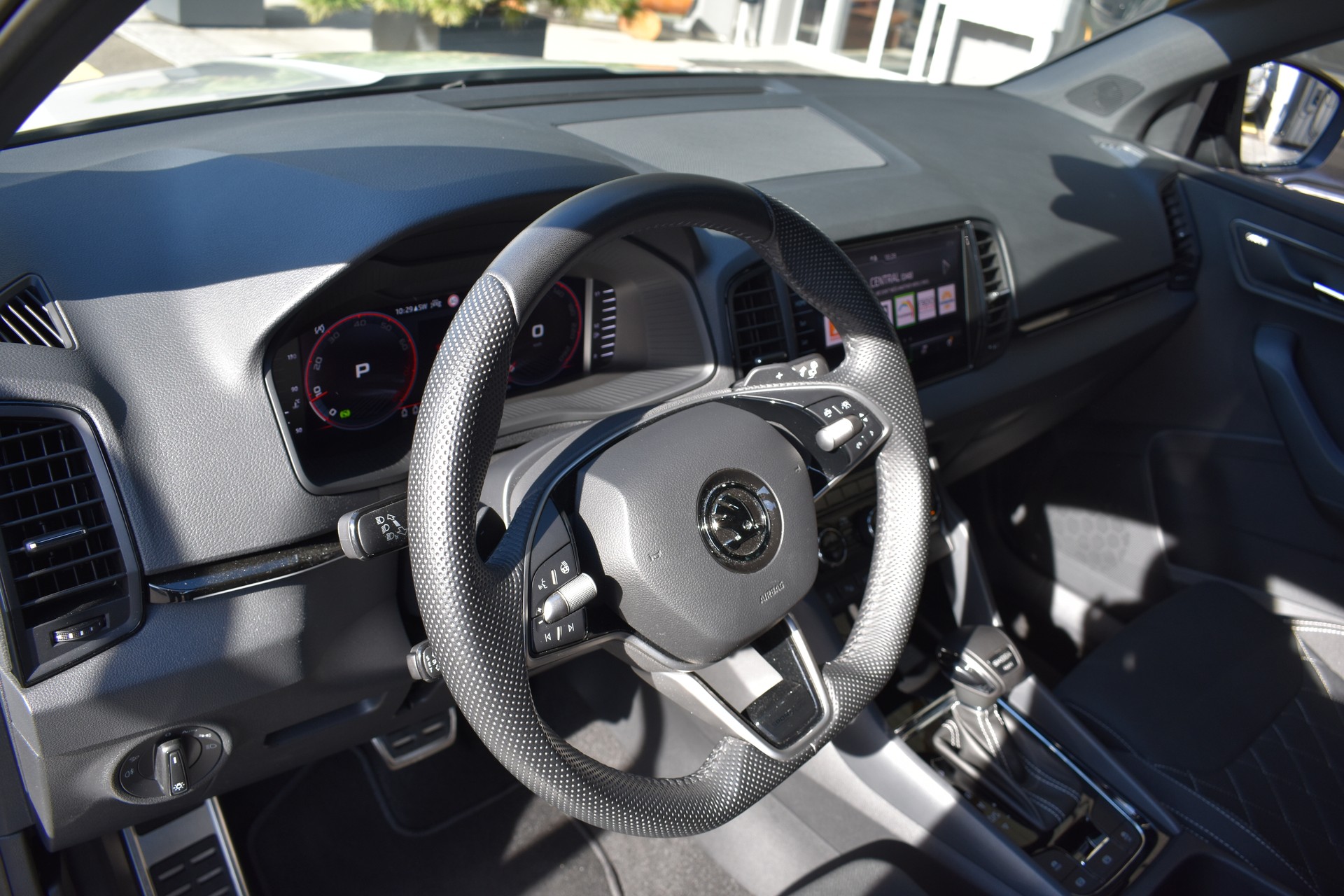SKODA Karoq 2.0 TSI SportLine 4x4 DSG-image-5