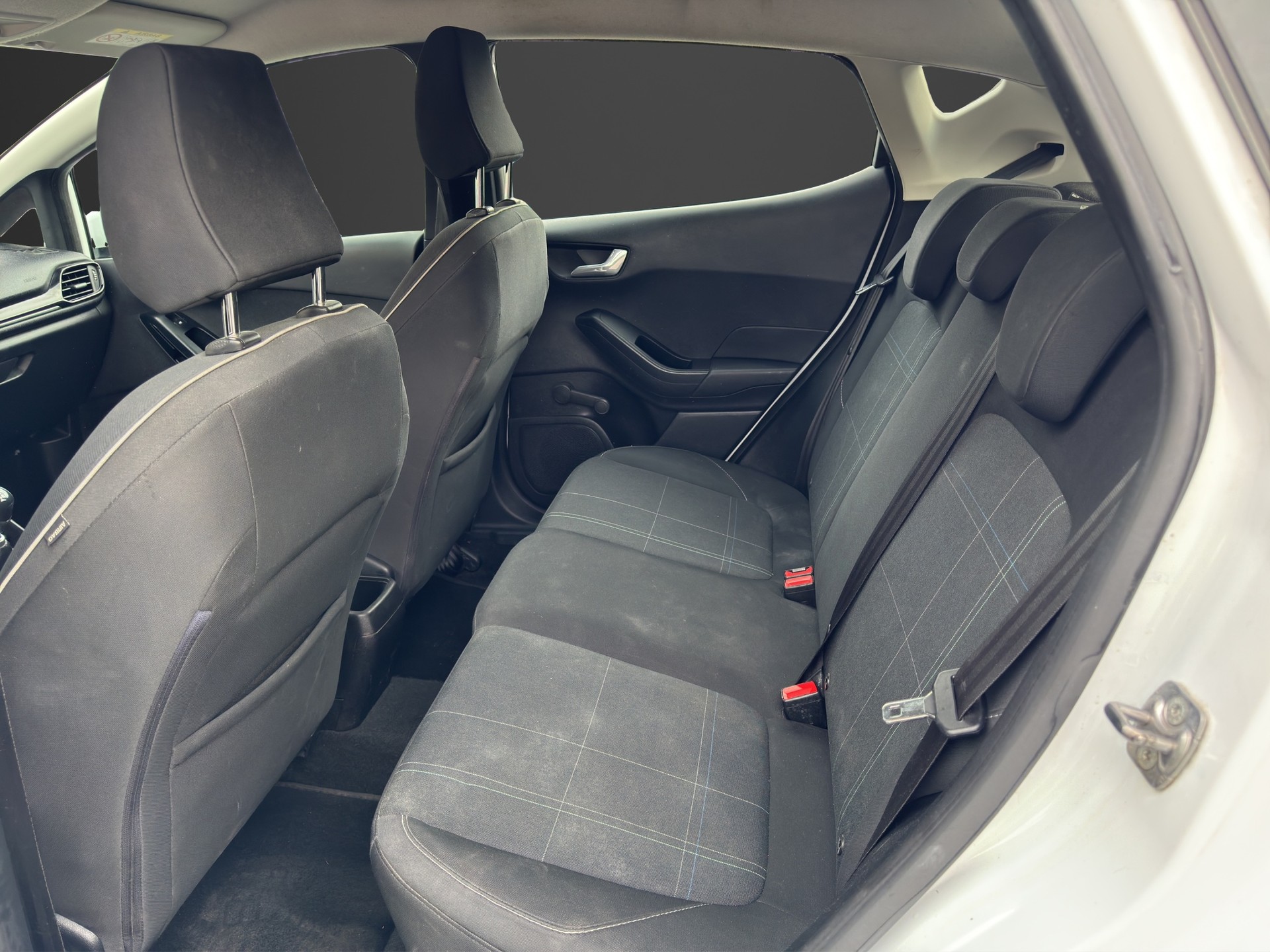 FORD Fiesta 1.0 SCTi Titanium-image-12