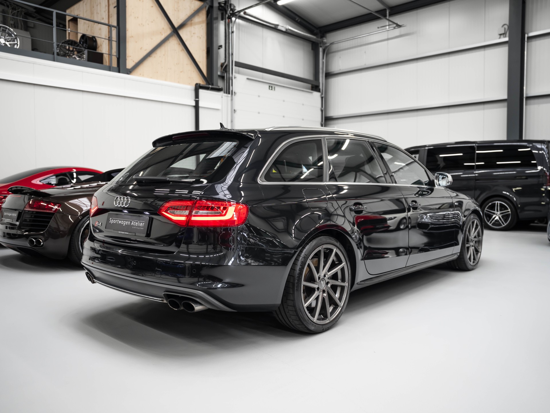 AUDI S4 Avant 3.0 TFSI quattro S-tronic-showroom-element-3