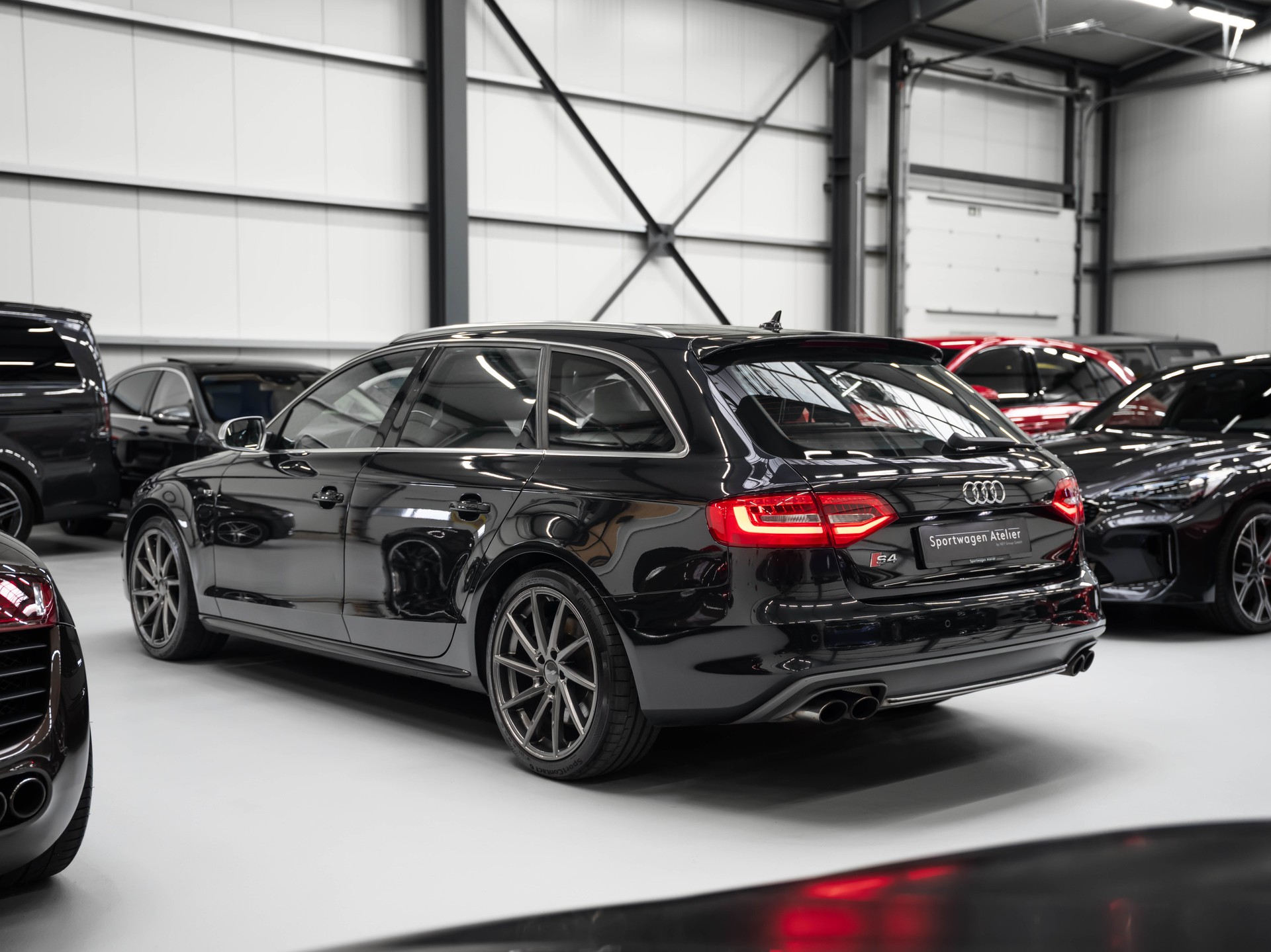 AUDI S4 Avant 3.0 TFSI quattro S-tronic-showroom-element-1