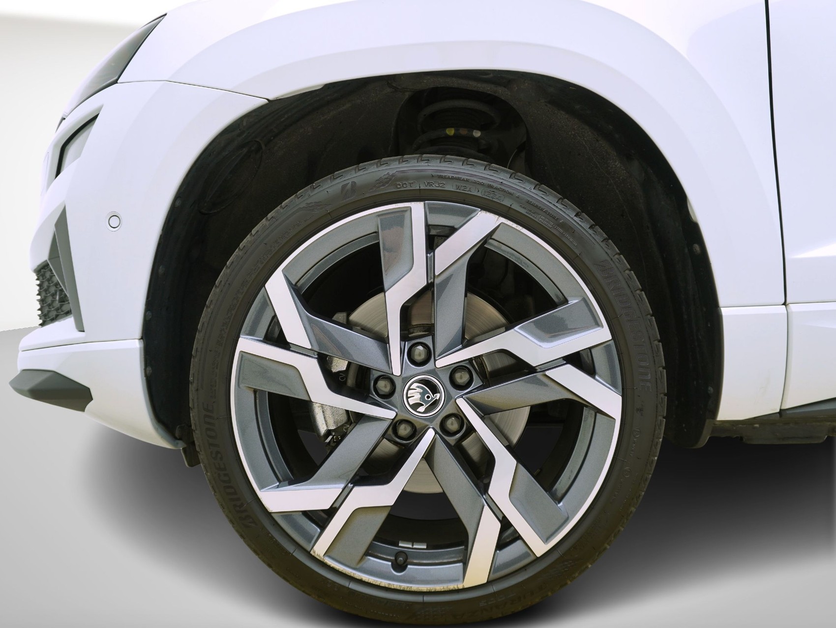SKODA Karoq 1.5 TSI DSG Sport Line-image-6