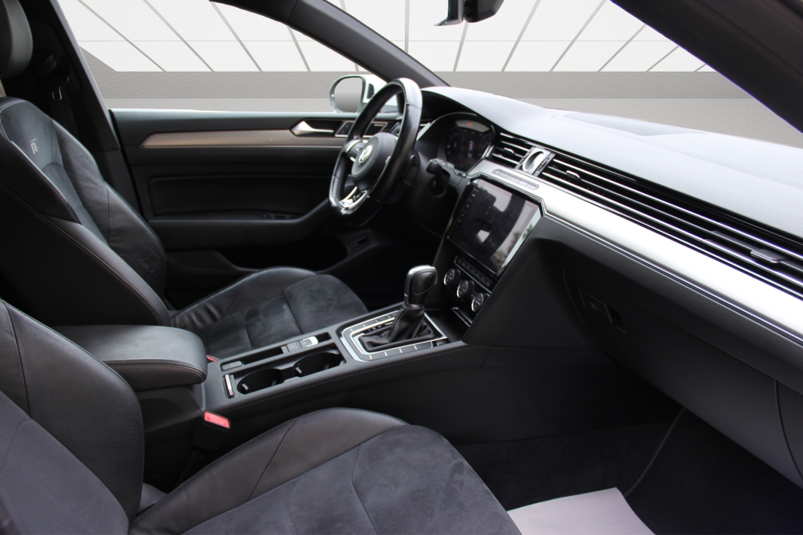 VW Arteon 2.0 TSI BMT R-Line 4Motion DSG-image-14