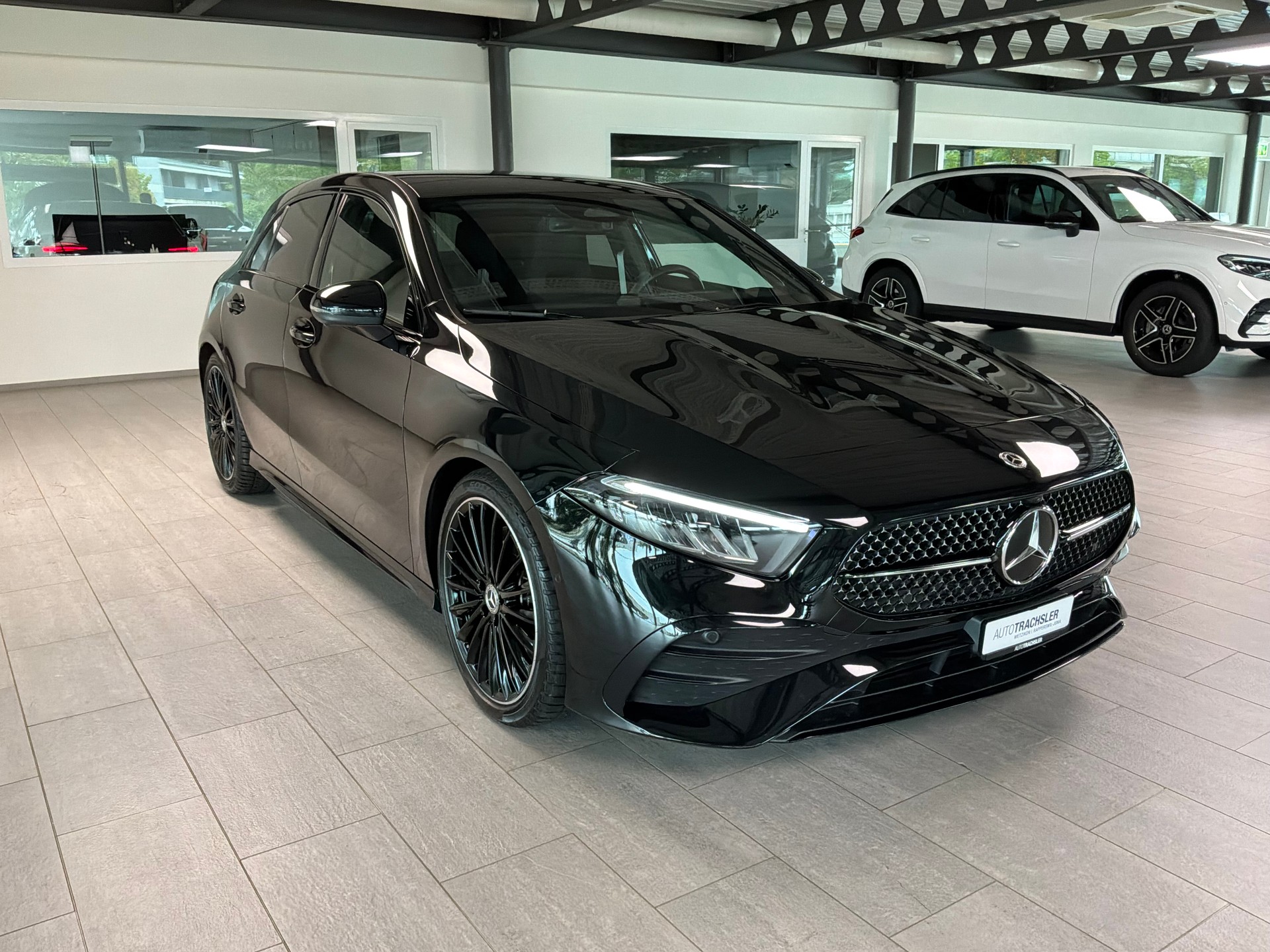 MERCEDES-BENZ A 250 4Matic 8G-DCT-image-2