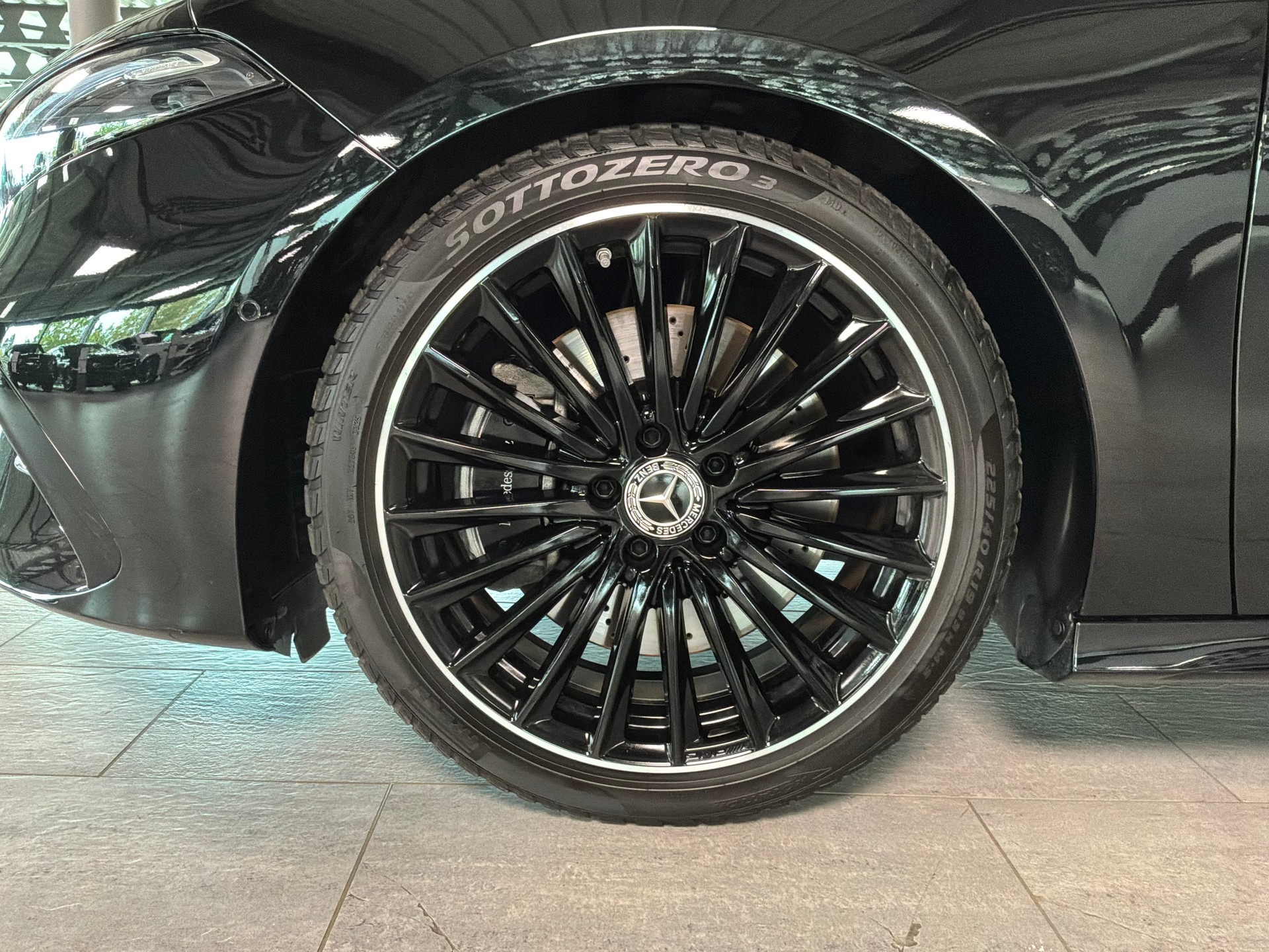 MERCEDES-BENZ A 250 4Matic 8G-DCT-image-5