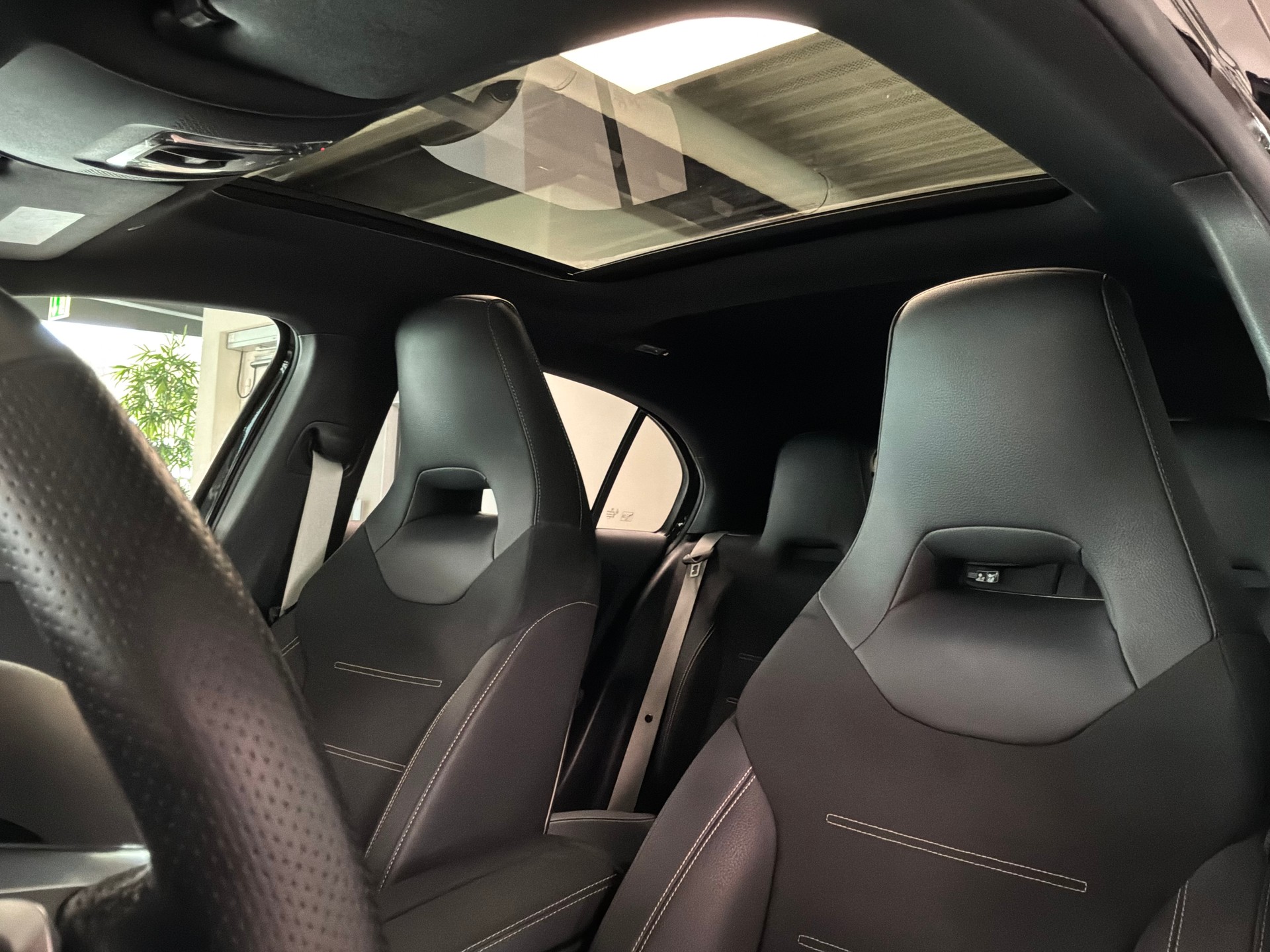 MERCEDES-BENZ A 250 4Matic 8G-DCT-image-11