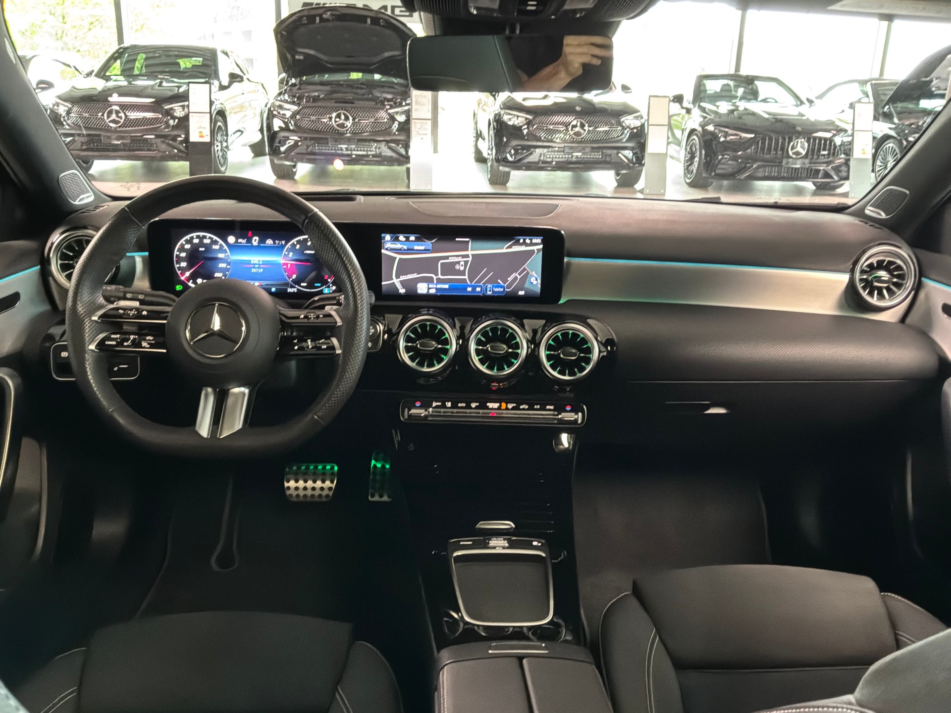 MERCEDES-BENZ A 250 4Matic 8G-DCT-image-10
