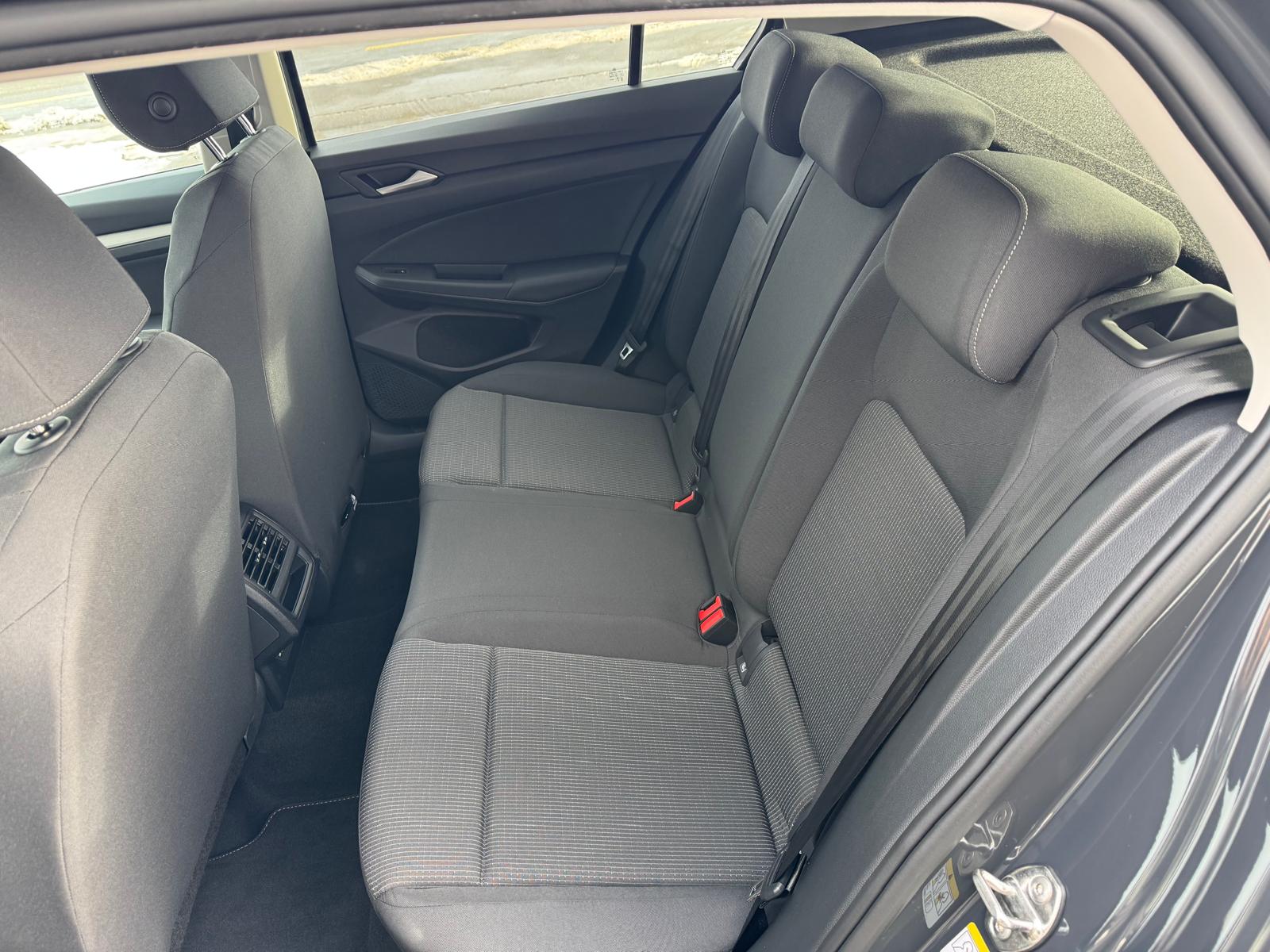 VW Golf 1.5 e TSI mHEV Basis DSG-image-5