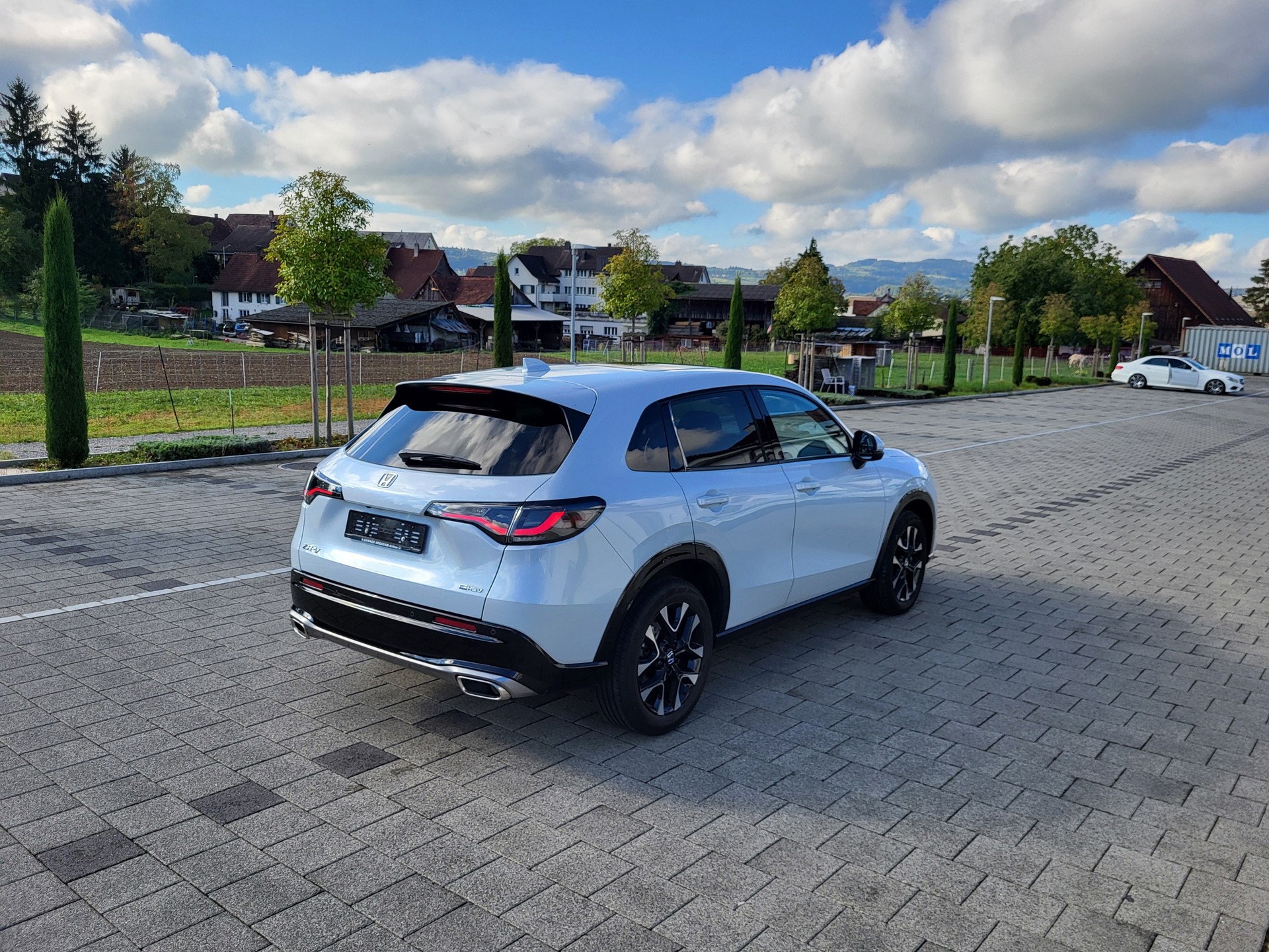 HONDA ZR-V 2.0i MMD Hybrid Advance Automatic-image-1