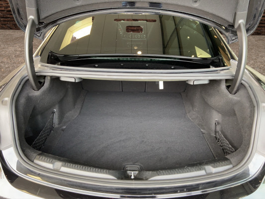 MERCEDES-BENZ E 400 AMG Line 4 Matic-image-6