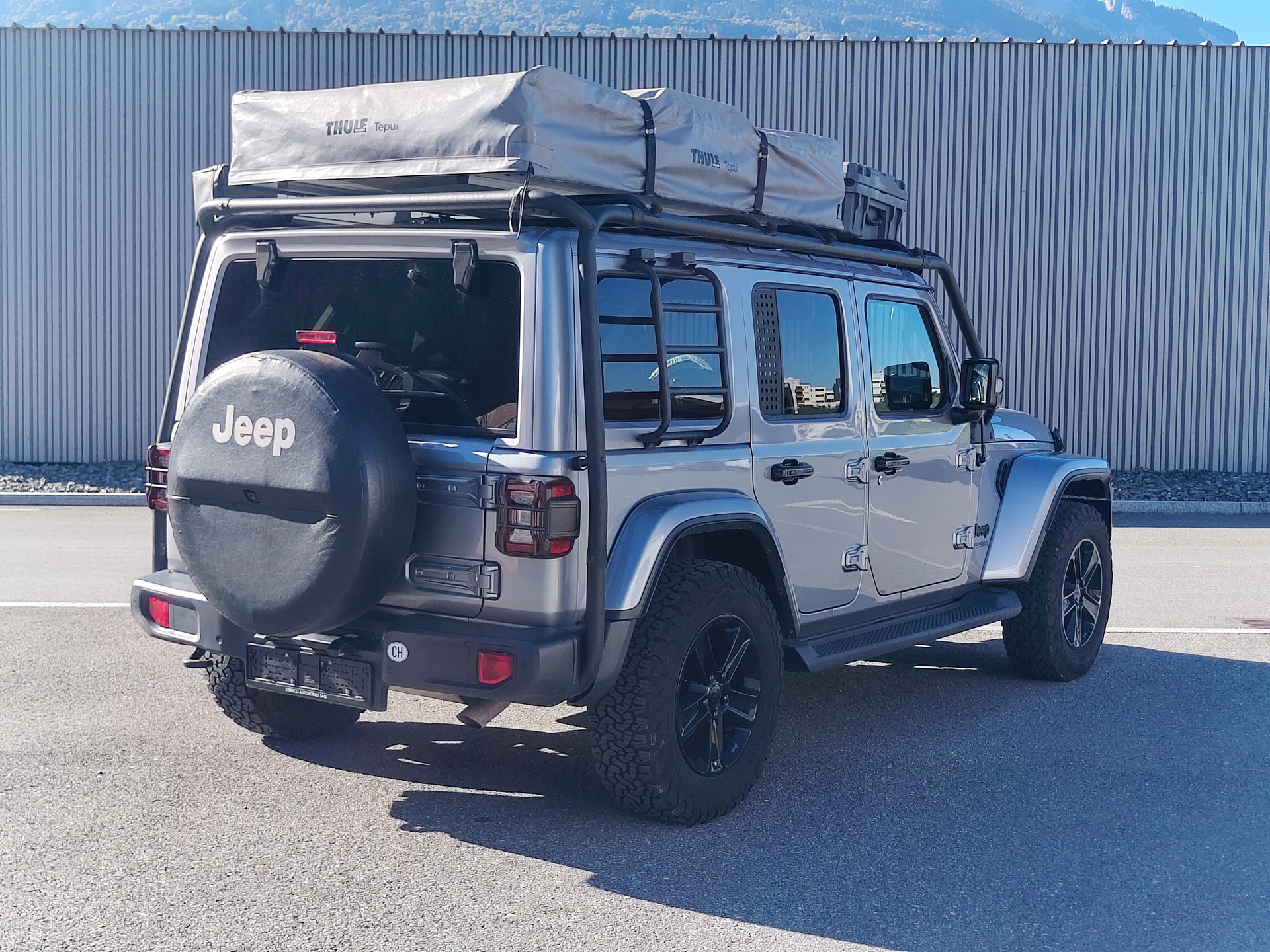JEEP Wrangler 2.0 Unlimited Rubicon Automatic-image-3