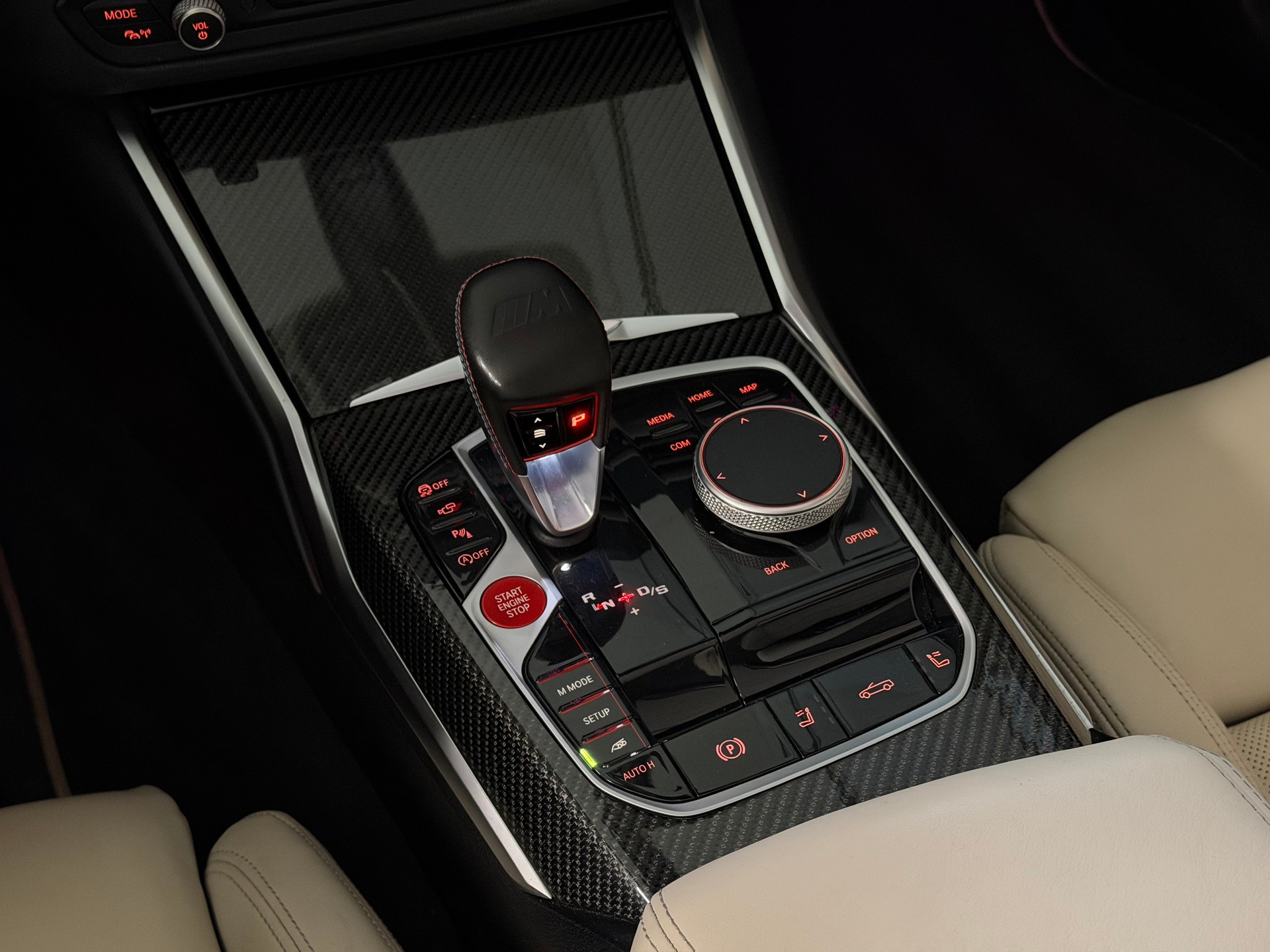 BMW M4 Cabrio Competition M xDrive-image-17