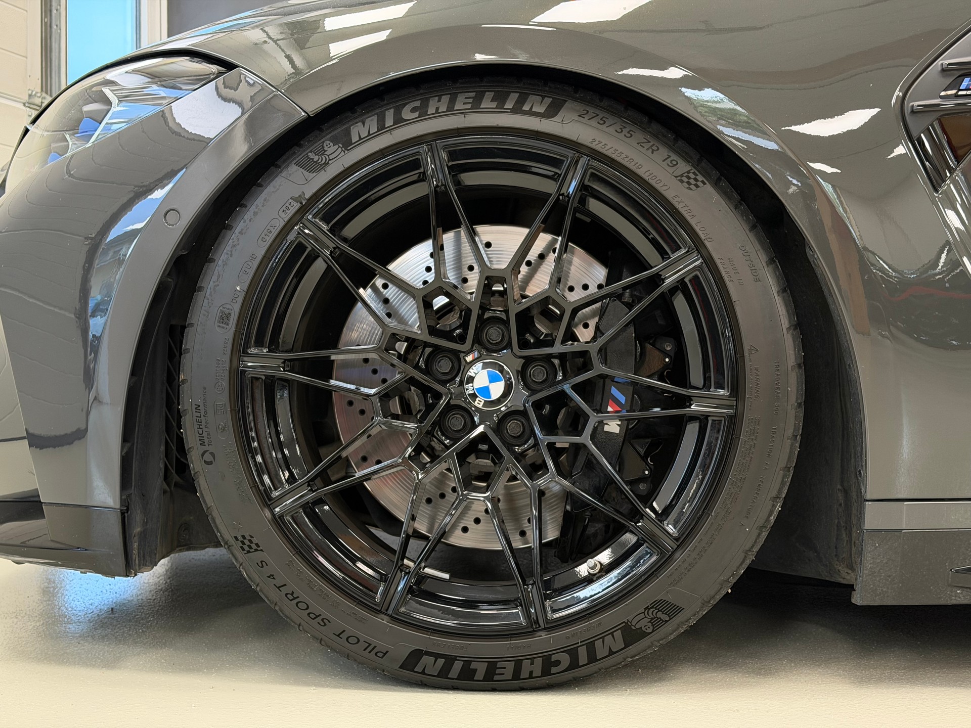 BMW M4 Cabrio Competition M xDrive-image-9