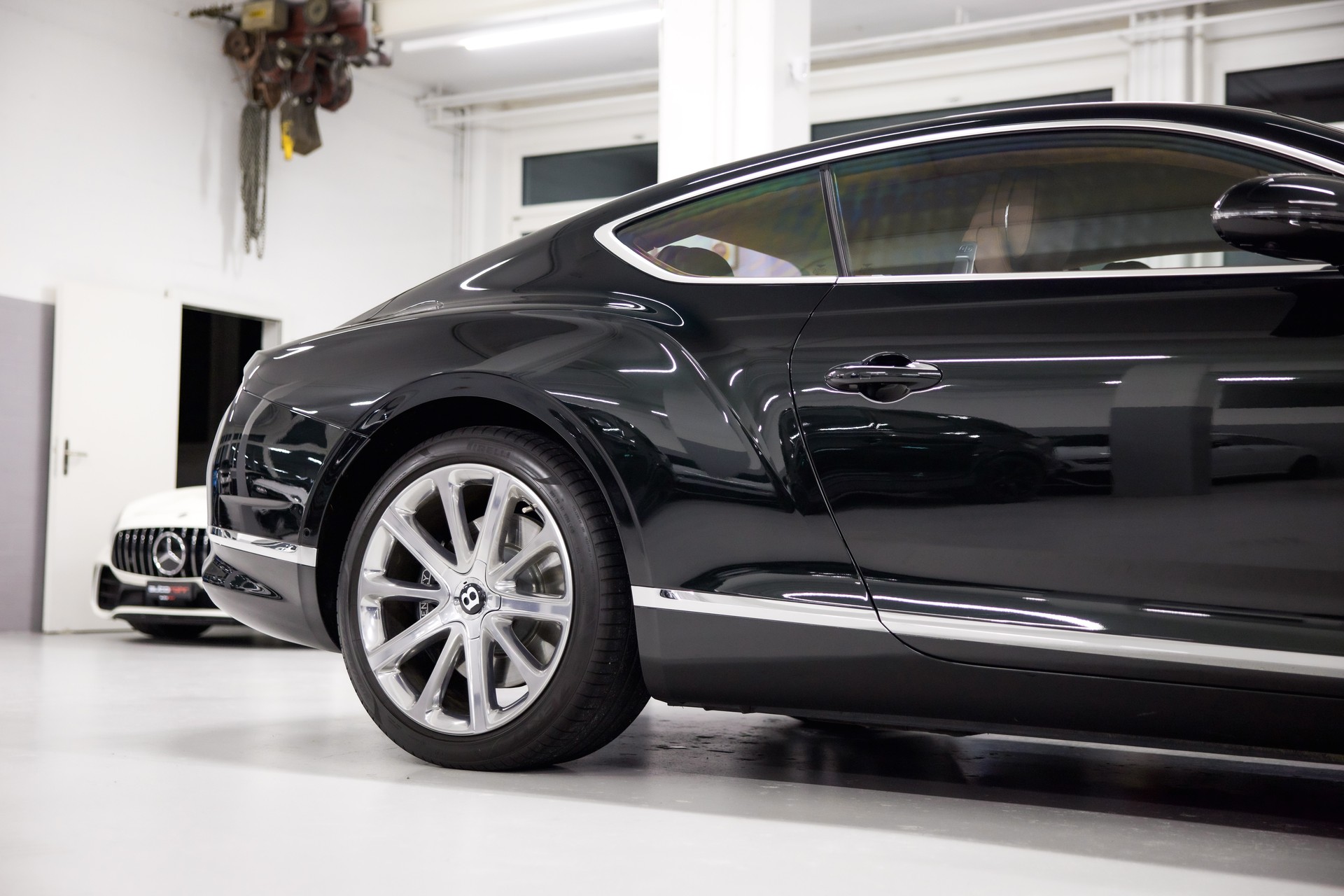 BENTLEY CONTINENTALental GT 4.0 V8 *CH-FHZ*-image-11
