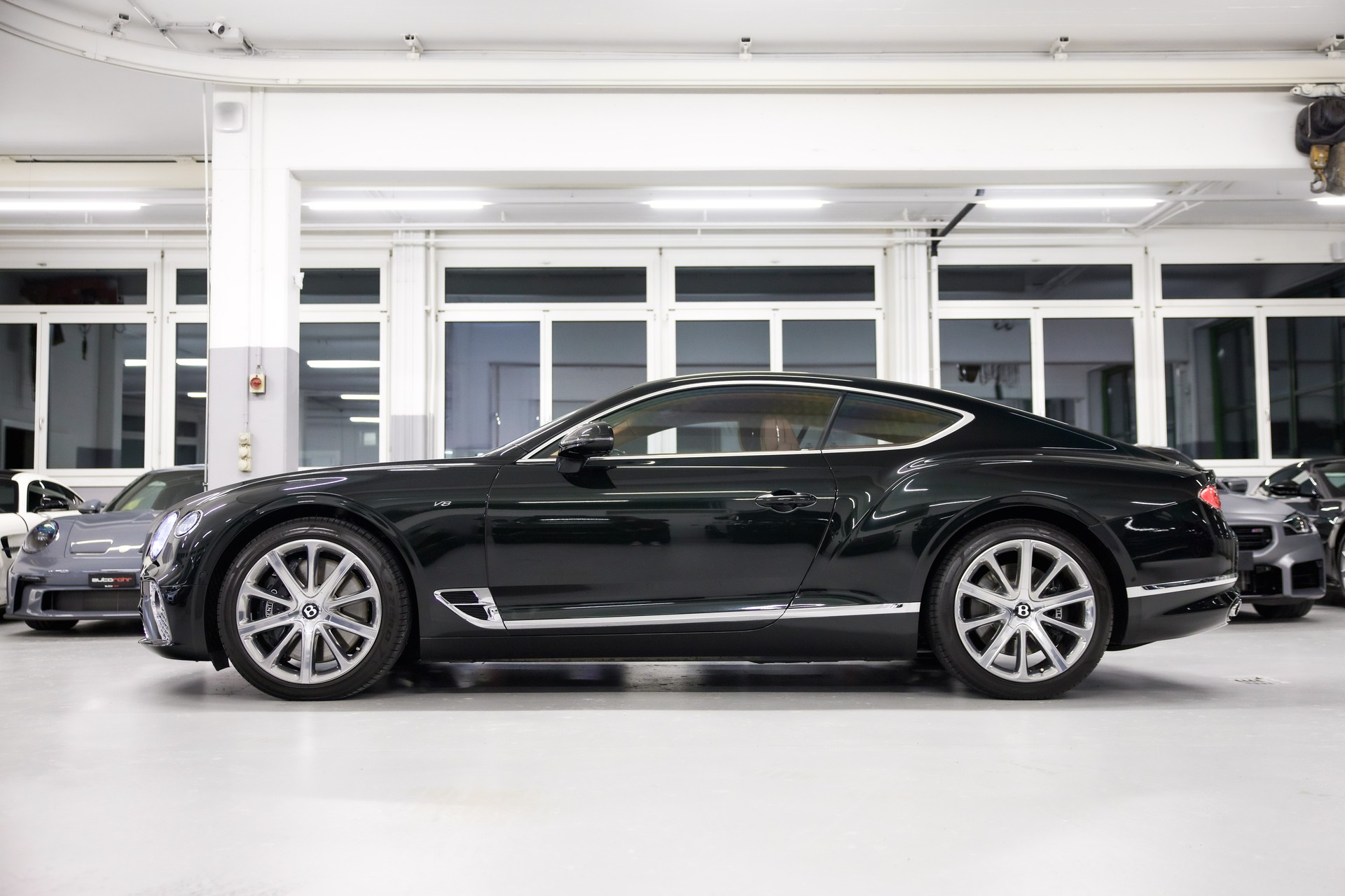BENTLEY CONTINENTALental GT 4.0 V8 *CH-FHZ*-image-4