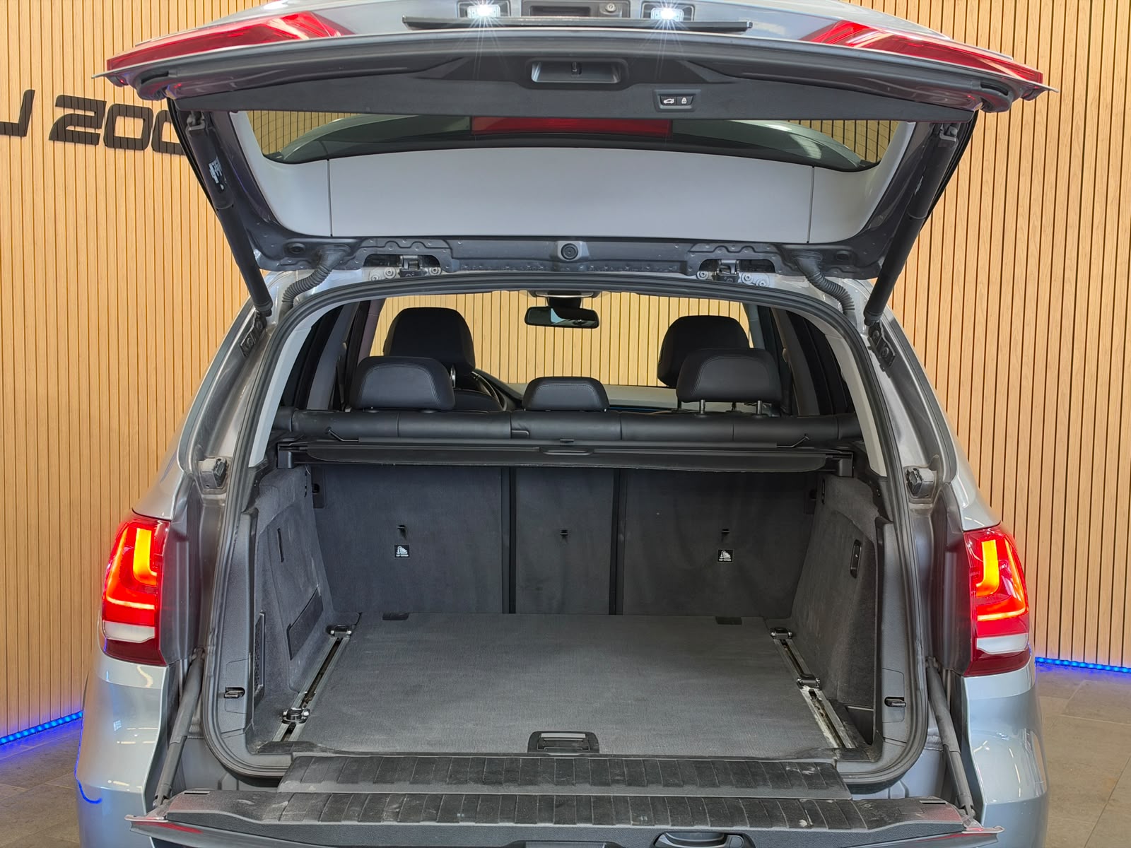 BMW X5 xDrive 40d Steptronic-image-6