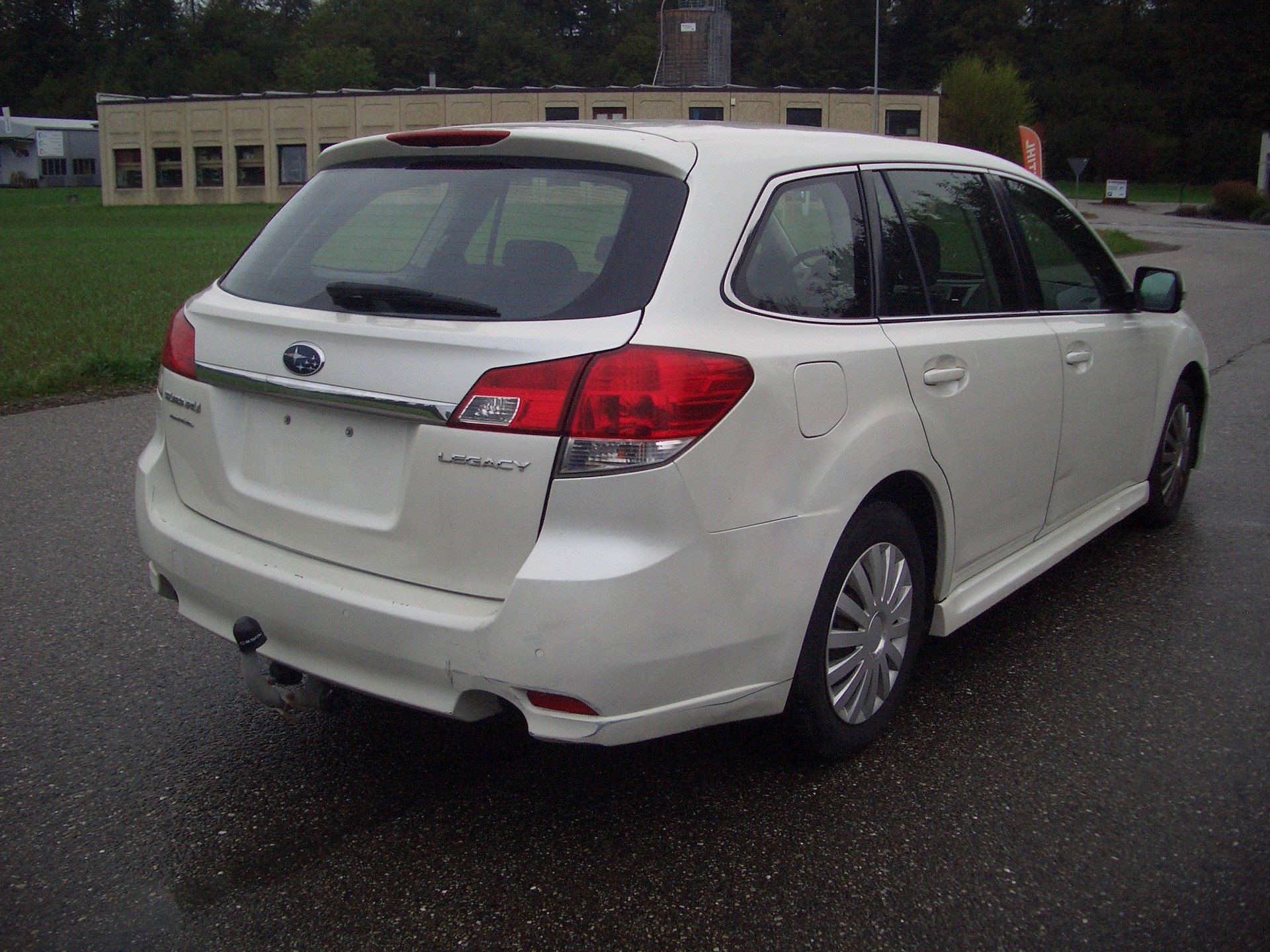 SUBARU Legacy 2.0i Swiss AWD Lineartronic-image-1