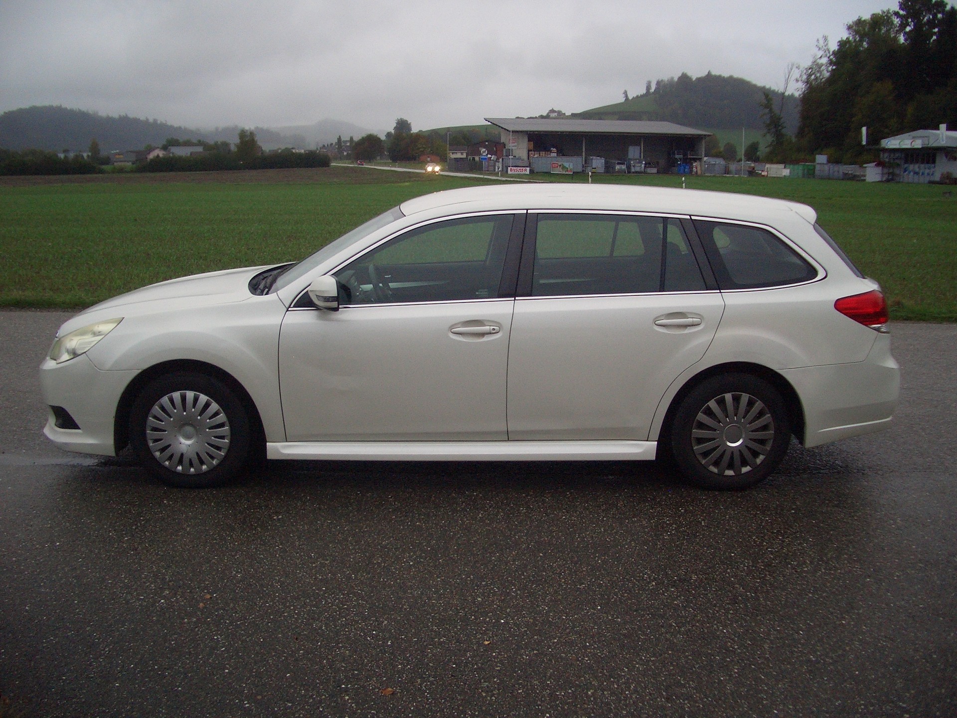 SUBARU Legacy 2.0i Swiss AWD Lineartronic-image-8
