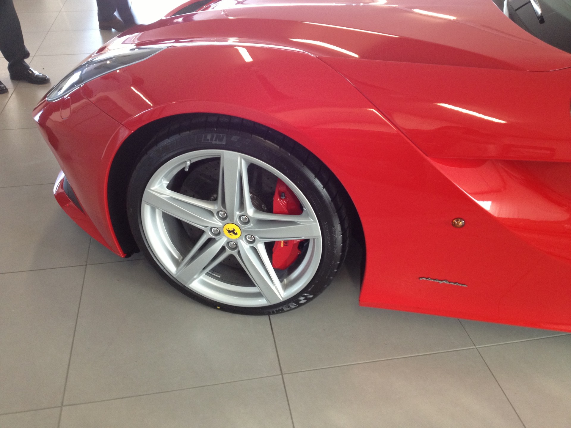 FERRARI F12-image-2