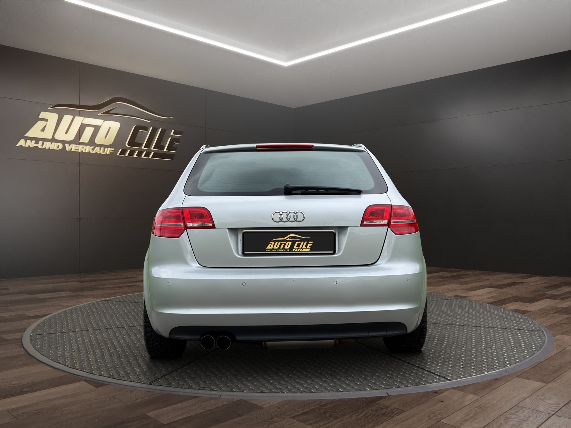 AUDI A3 Sportback 2.0 TFSI Ambition S-tronic-image-6