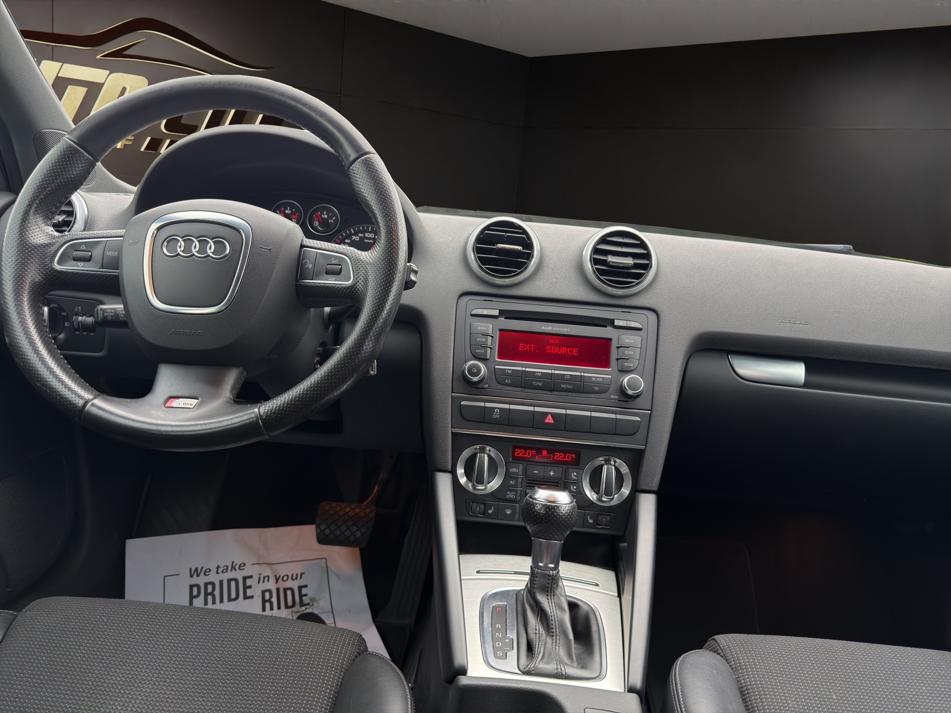 AUDI A3 Sportback 2.0 TFSI Ambition S-tronic-image-13