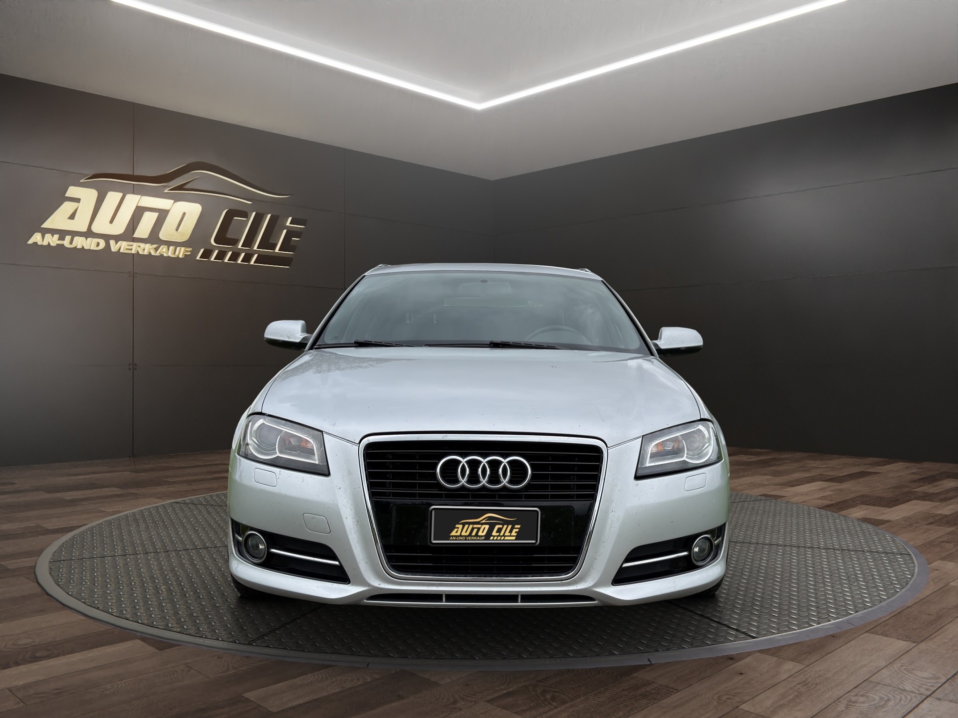AUDI A3 Sportback 2.0 TFSI Ambition S-tronic-image-1