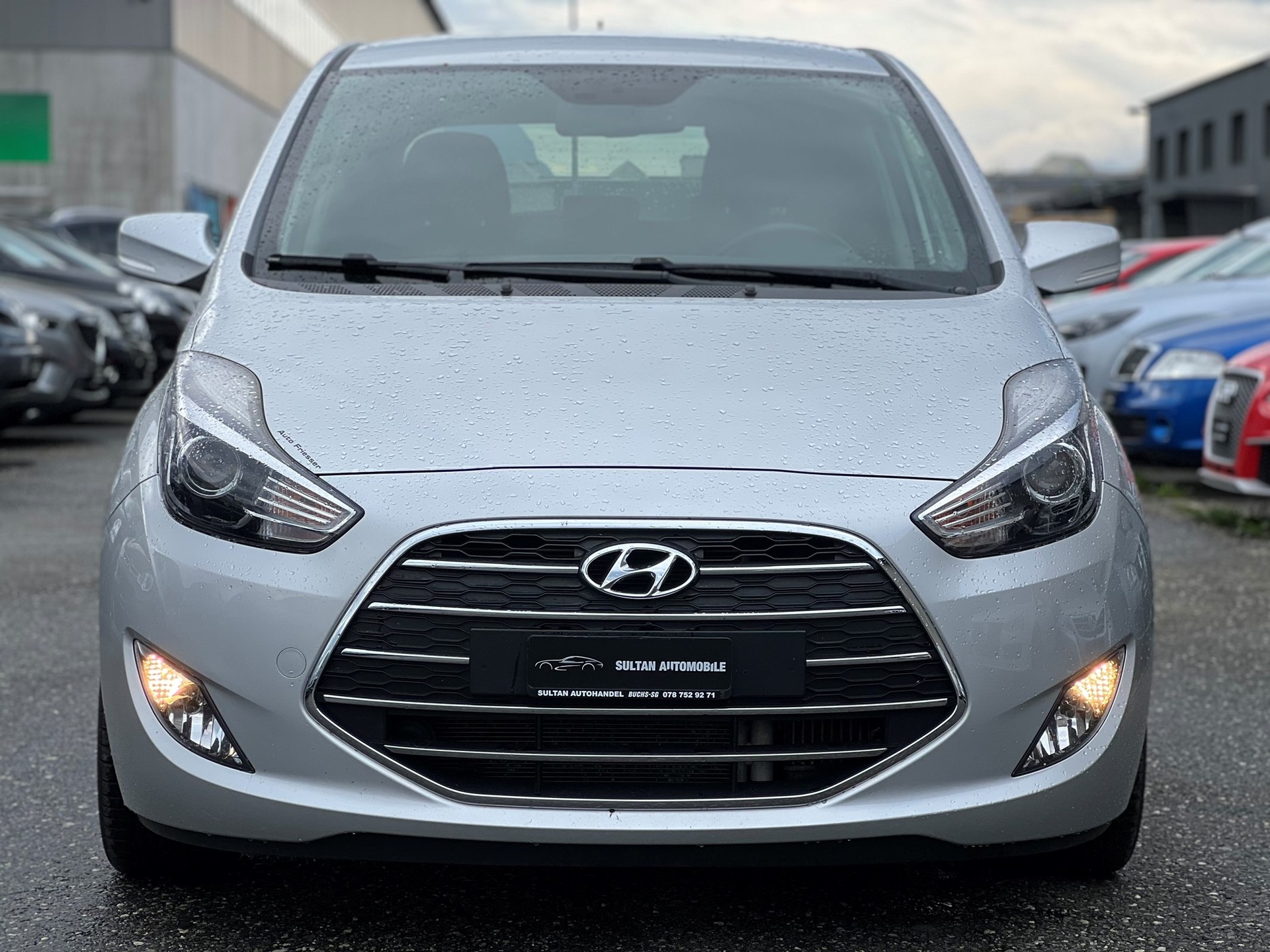 HYUNDAI iX20 1.6 CRDi Amplia-image-0
